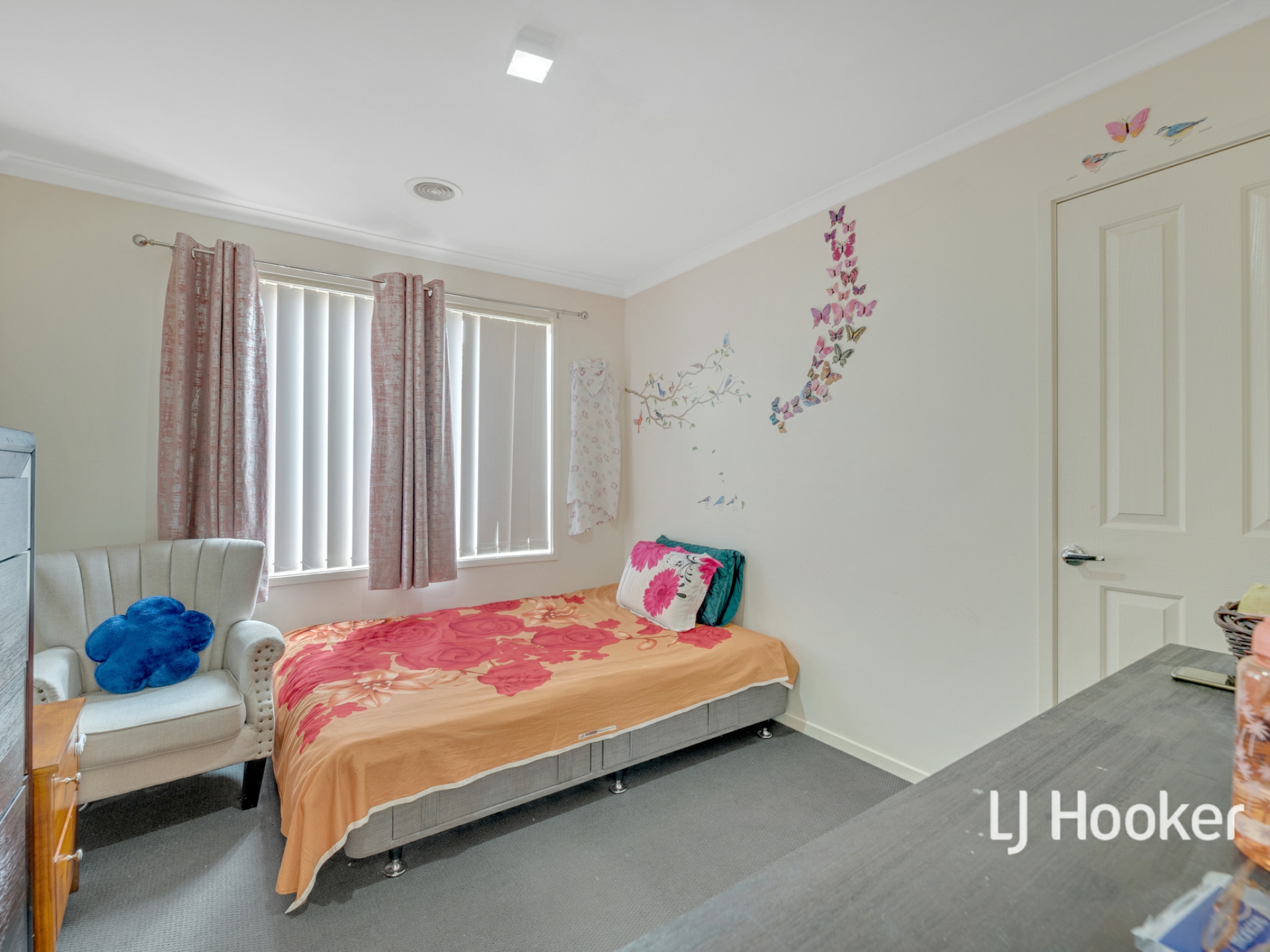 15 Sutton Grove, MELTON WEST
