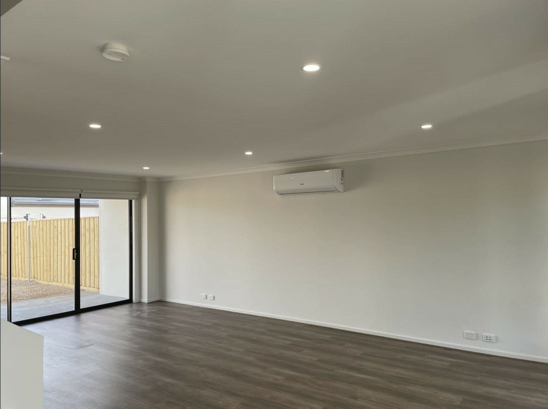 37 Oldbridge Boulevard, WEIR VIEWS