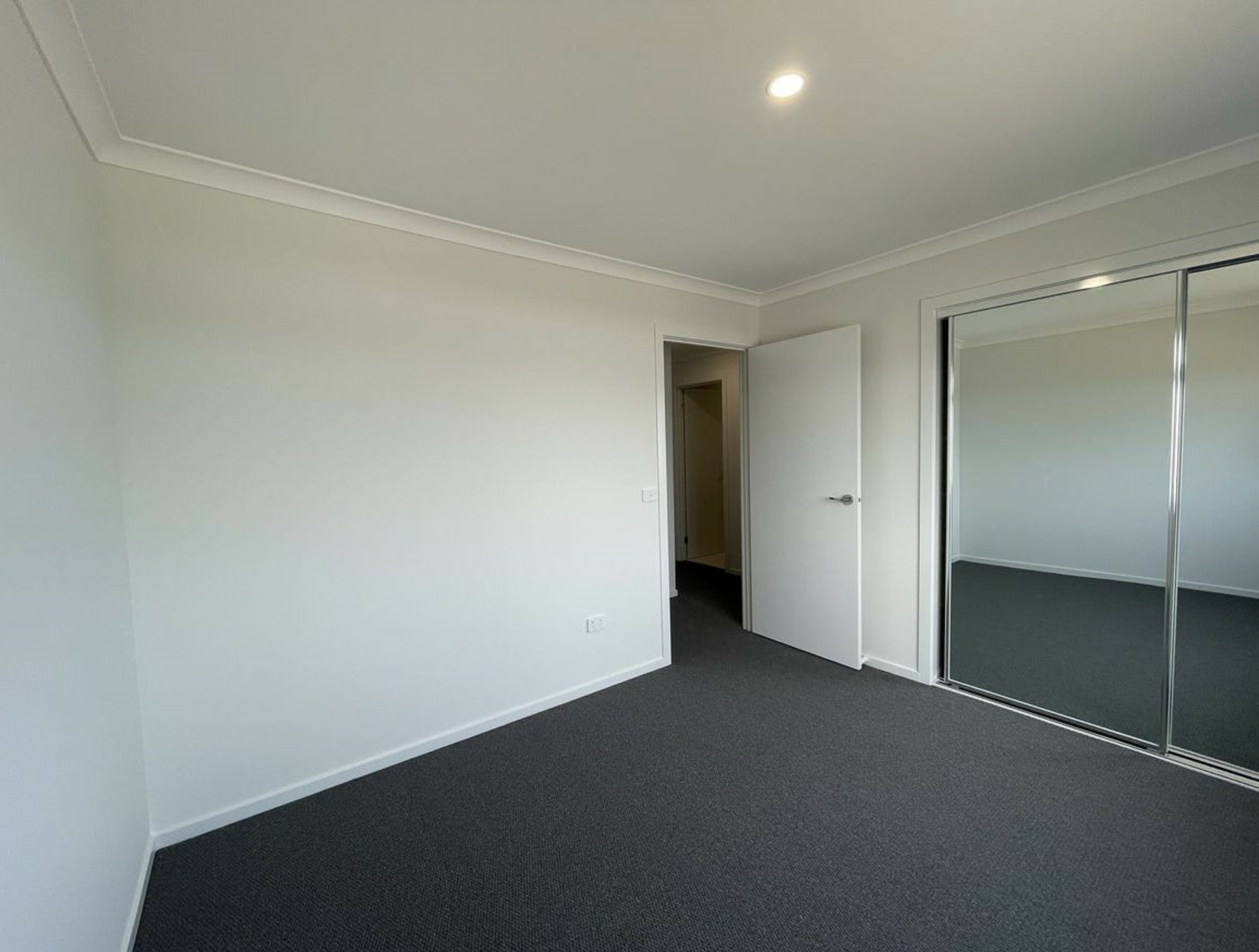 37 Oldbridge Boulevard, WEIR VIEWS
