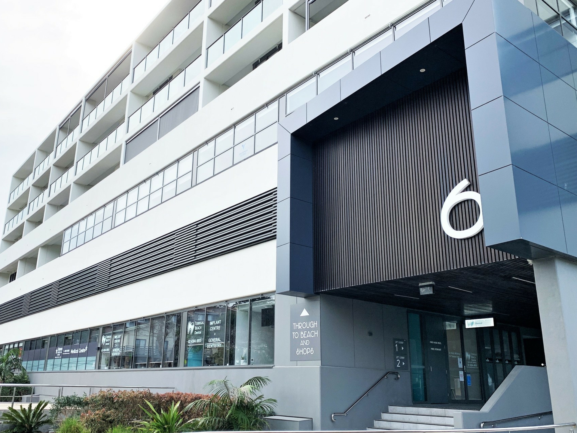 C204/6 Pine Tree Lane, TERRIGAL