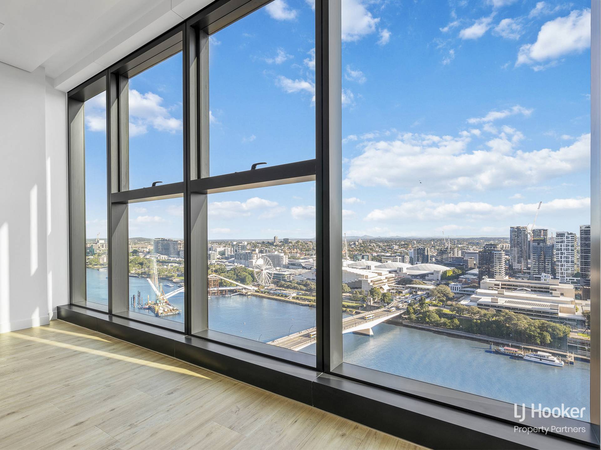 2303/8 Adelaide Street — photo 3 of 26