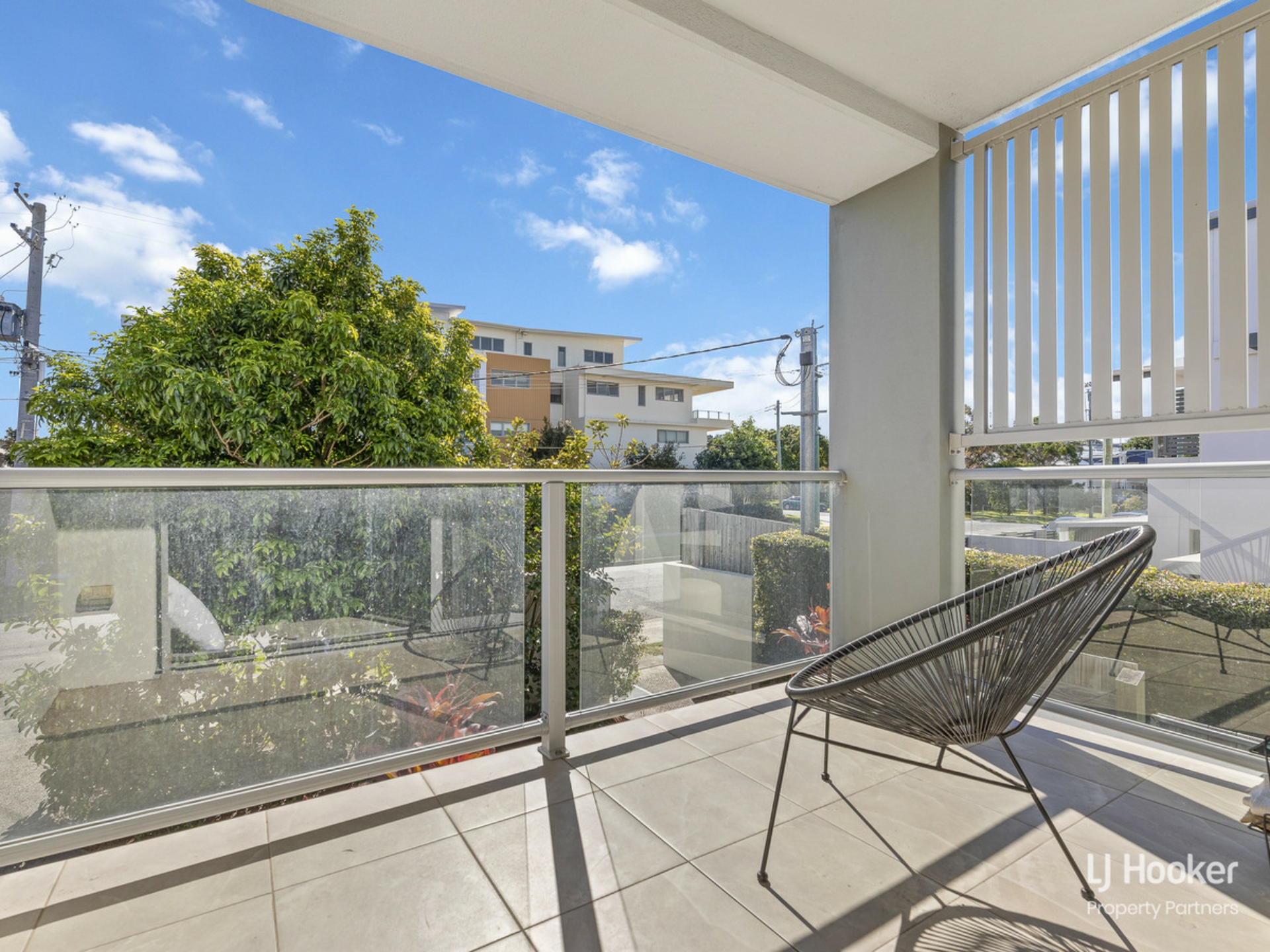 2/5 Springwood Street — photo 8 of 9