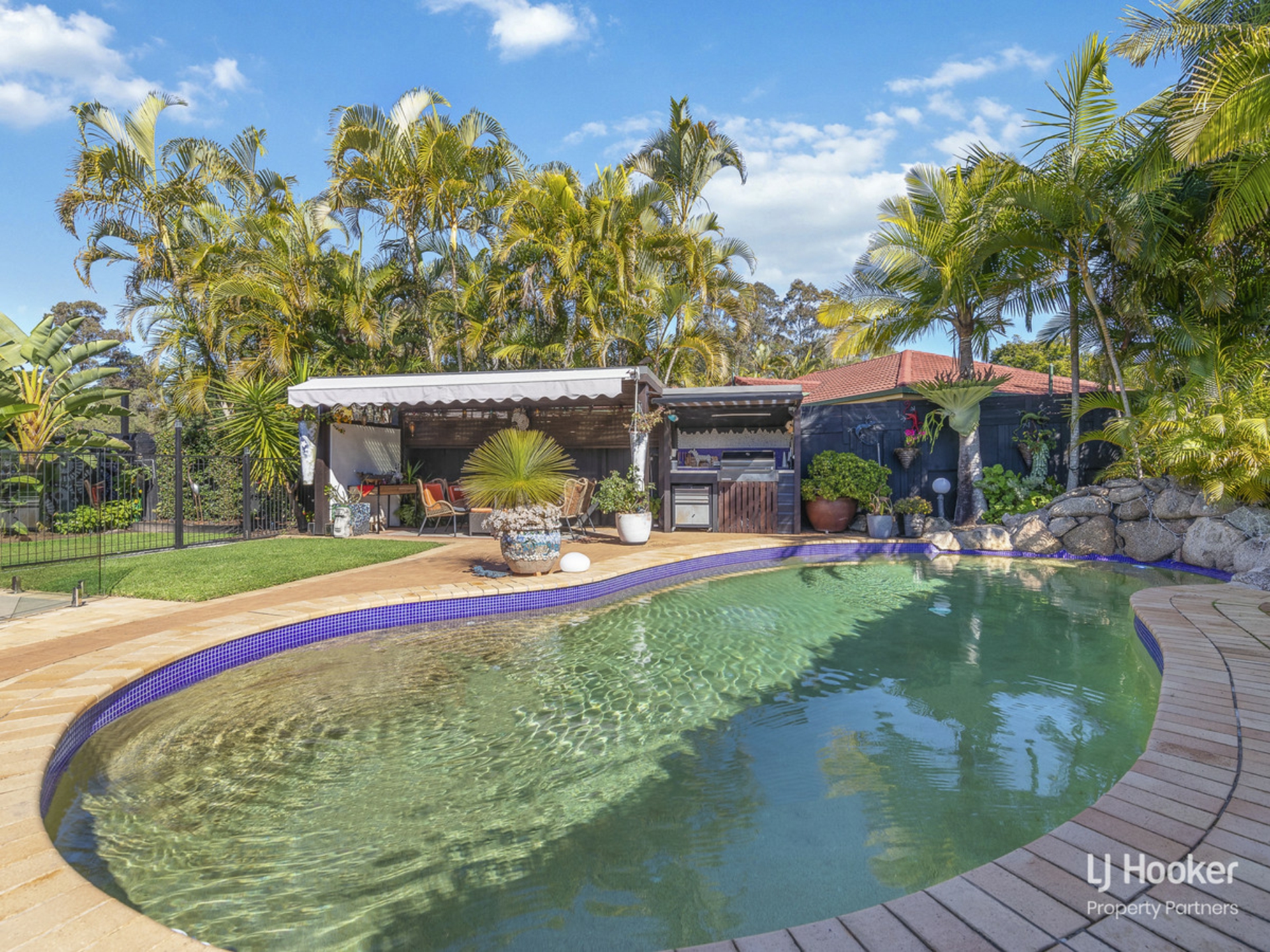 1 Flora Court — photo 5 of 26