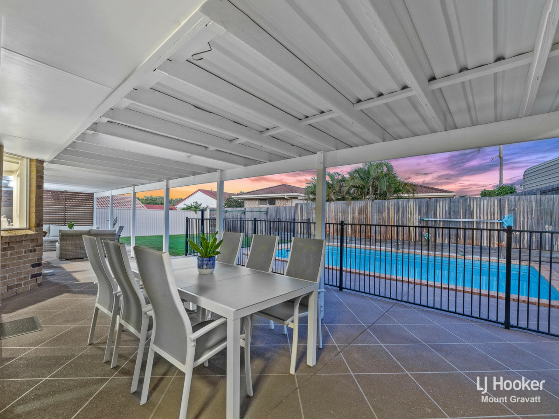 23 Blue Grass Crescent, EIGHT MILE PLAINS