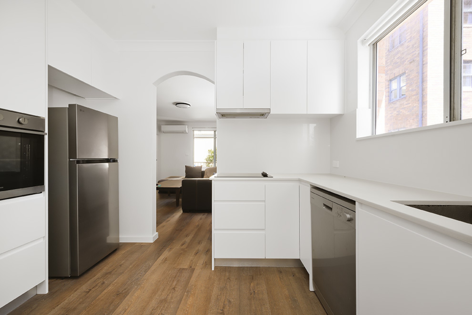 4/10-12 Edward Street — photo 4 of 7