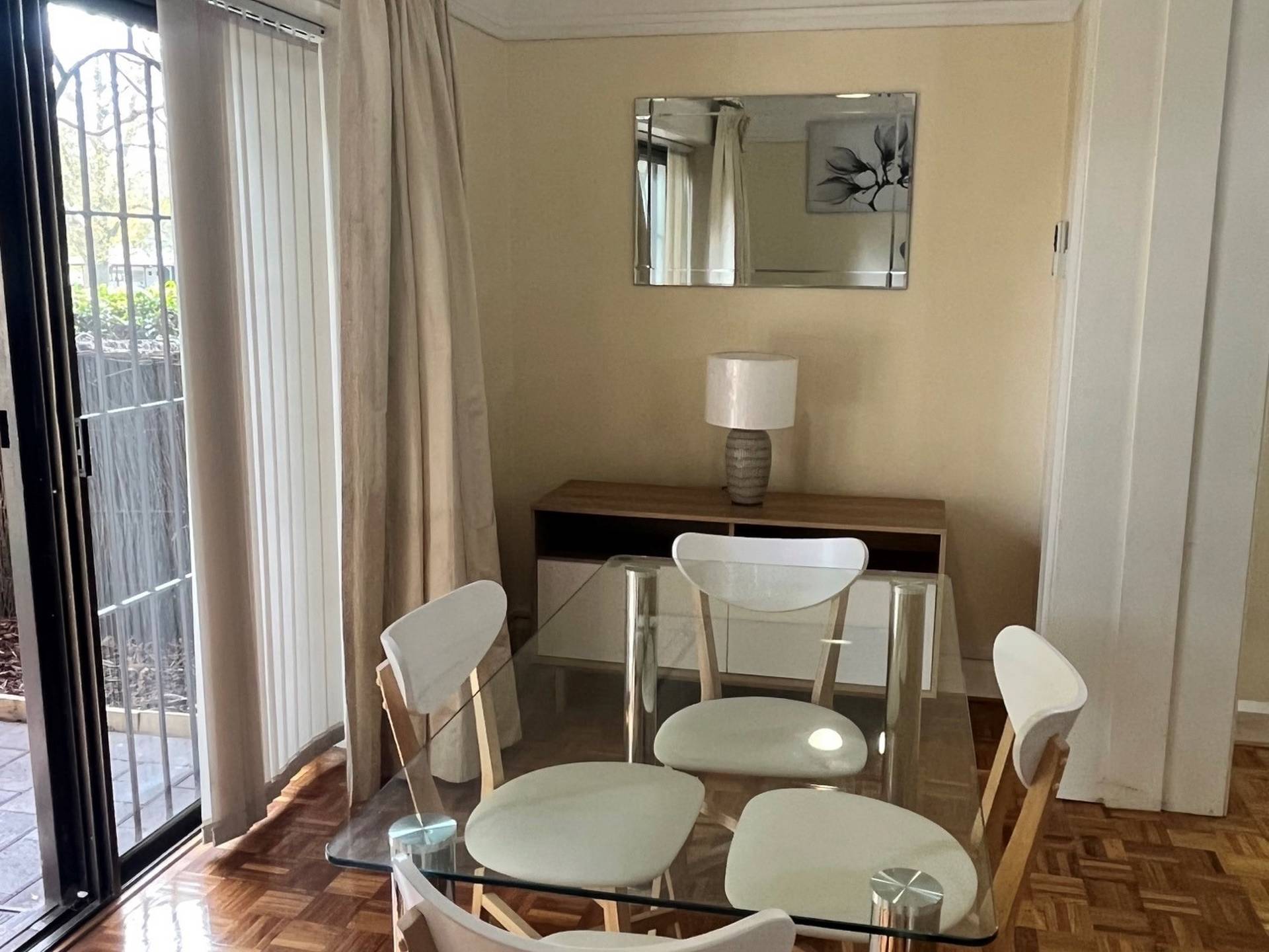 1/2 New Beach Road, DARLING POINT