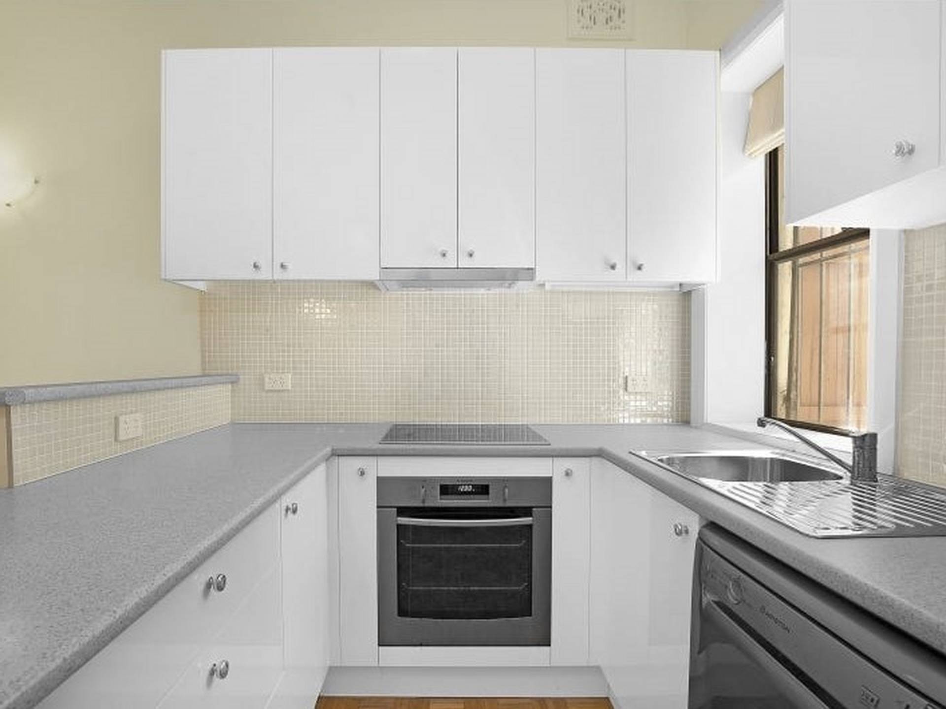 1/2 New Beach Road, DARLING POINT