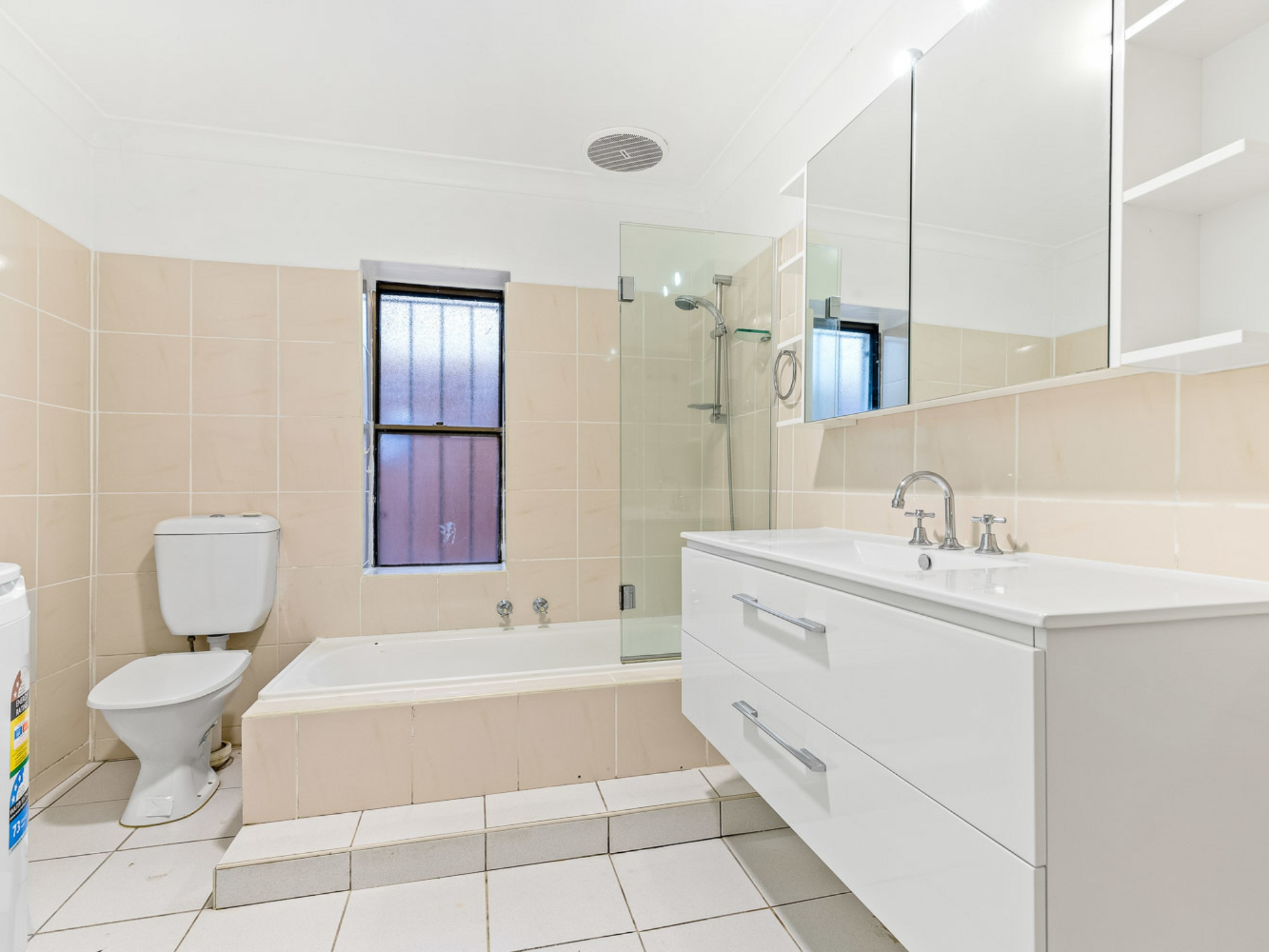 1/2 New Beach Road, DARLING POINT