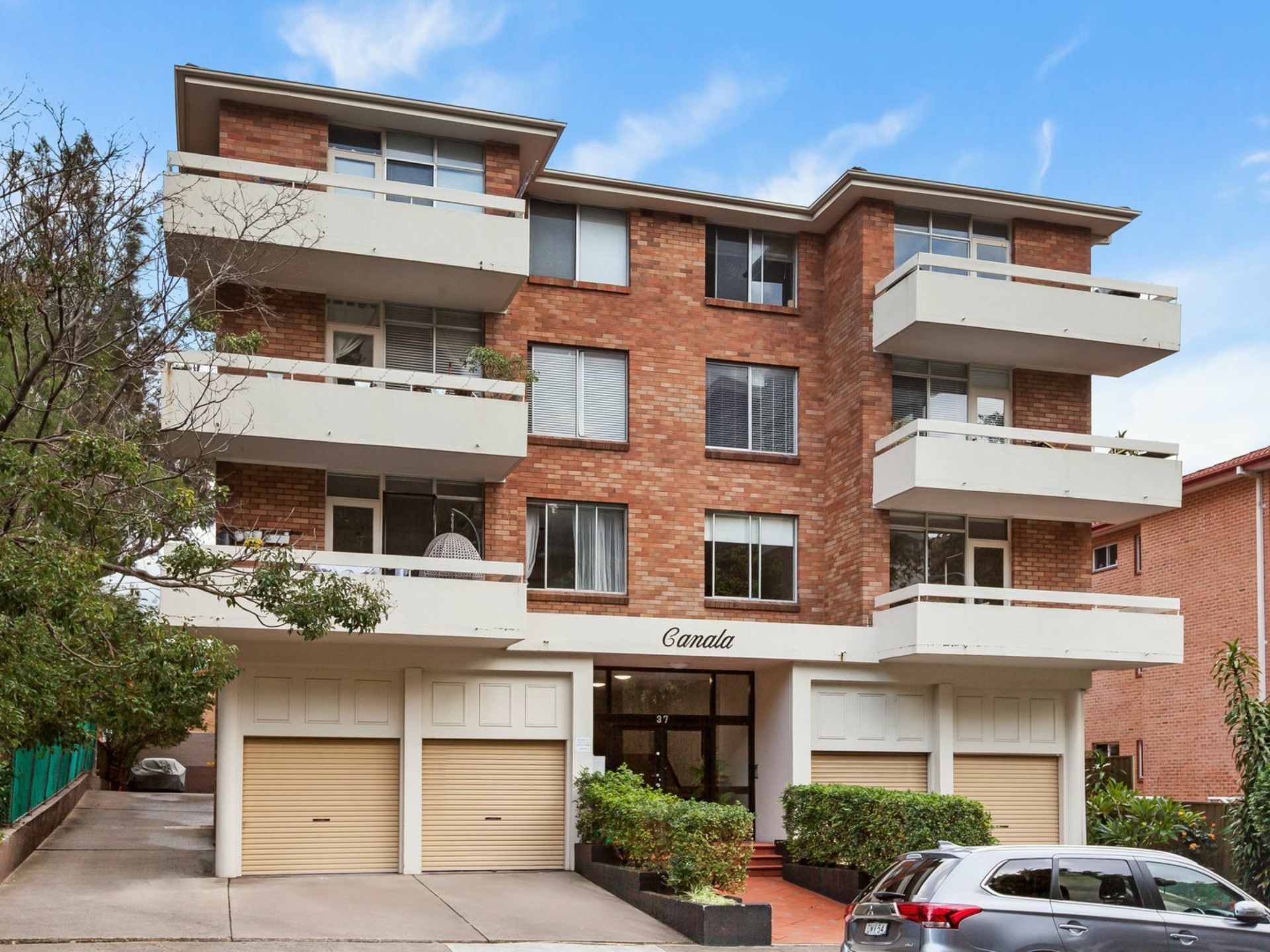 10/37 Penkivil Street, Bondi