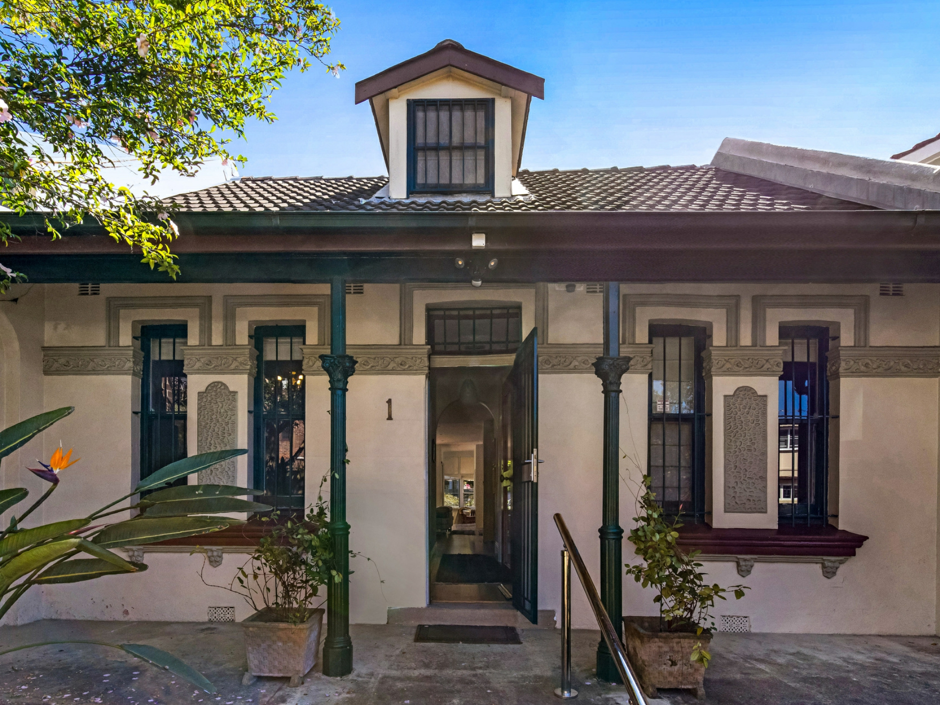 1 Simpson Street, BONDI BEACH