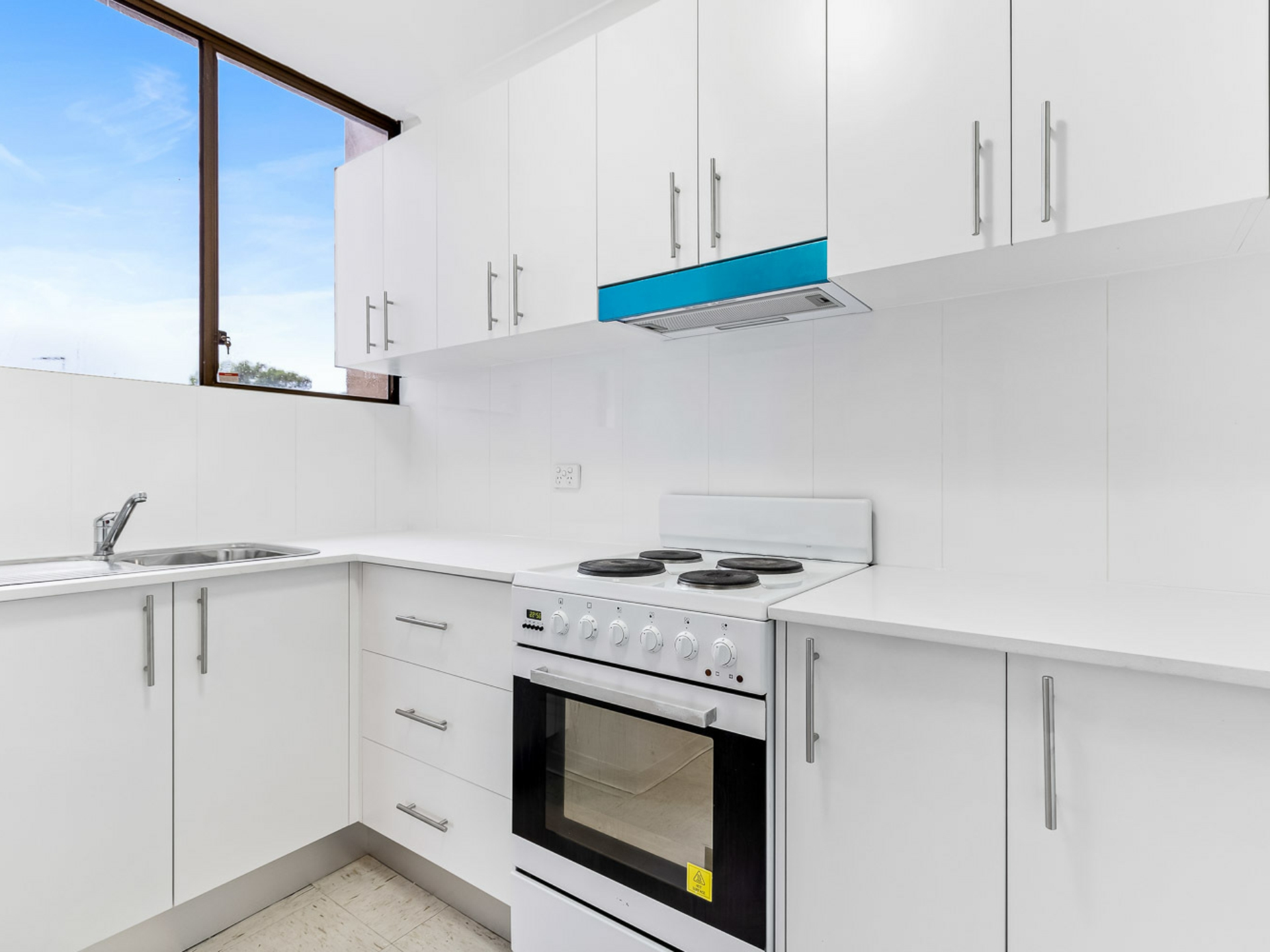 37/22-28 Penkivil Street, BONDI