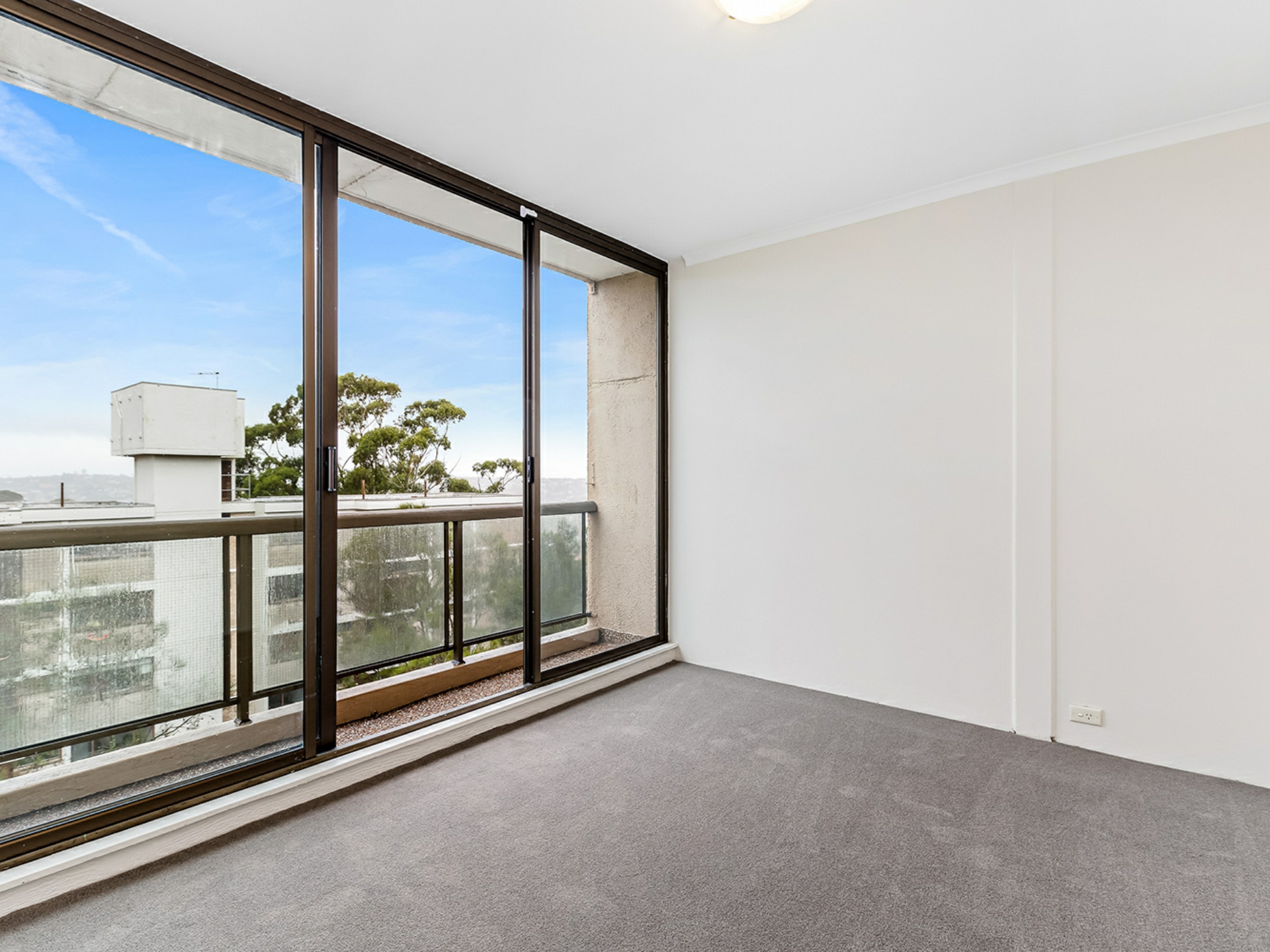 37/22-28 Penkivil Street, BONDI