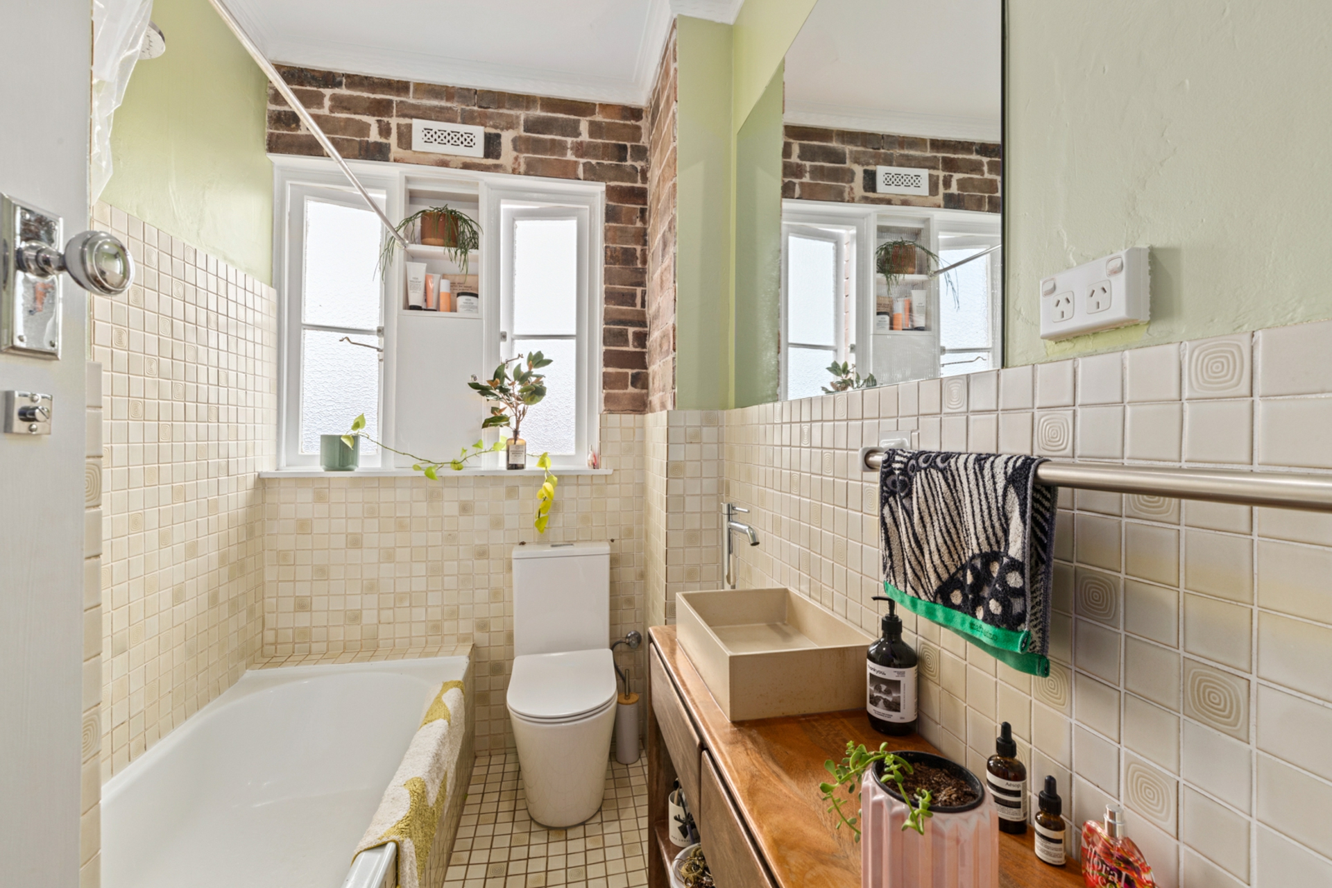 12/3-5 Hastings Parade, BONDI BEACH