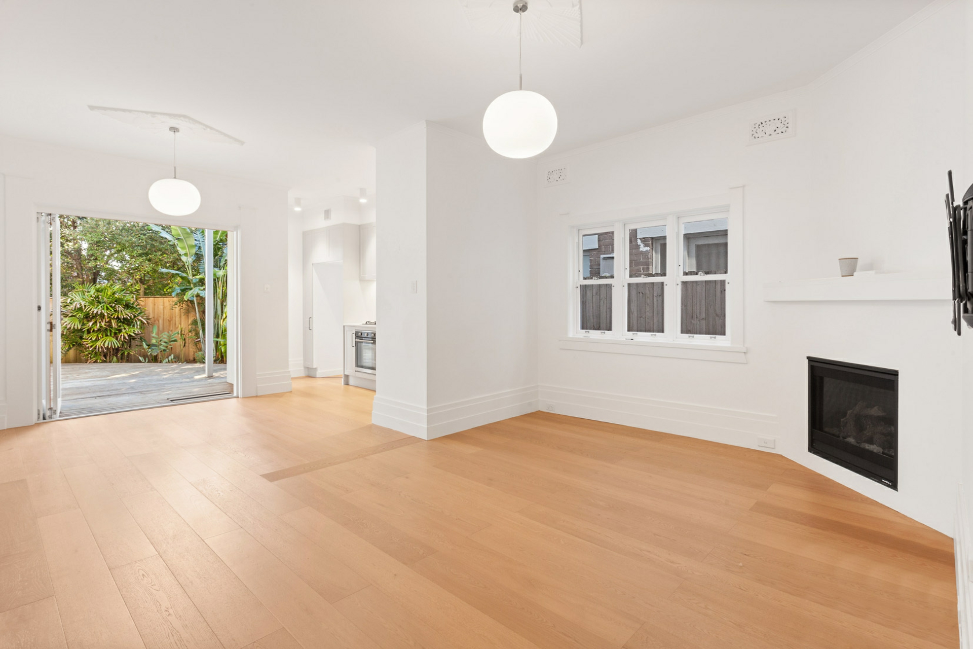 2/57 Glenayr Avenue, NORTH BONDI