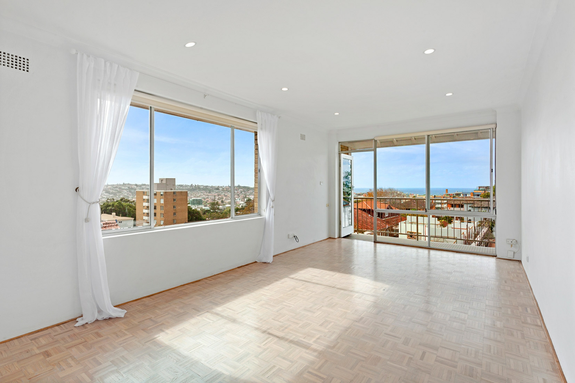 11/4 Castlefield Street, BONDI