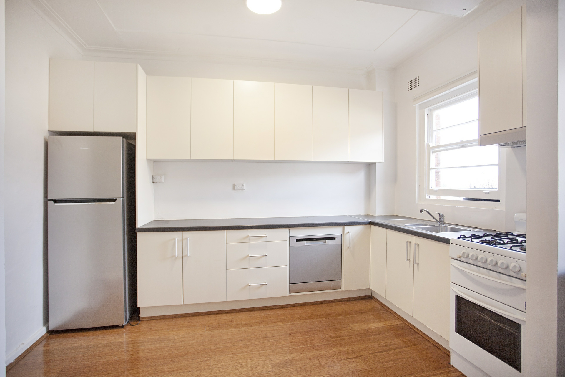 18/48 Sir Thomas Mitchell Road, BONDI BEACH
