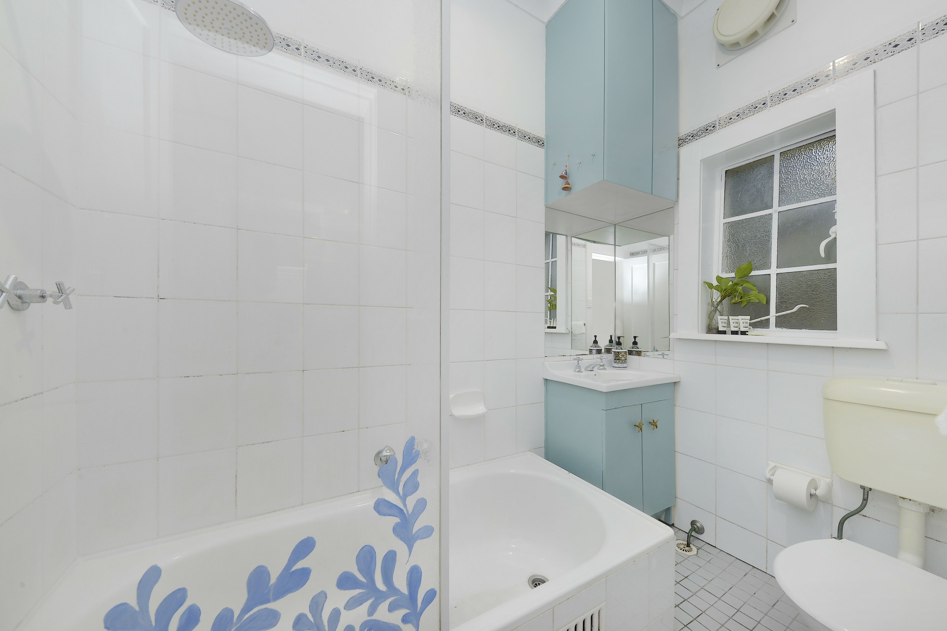 18/64 Sir Thomas Mitchell Road, BONDI BEACH
