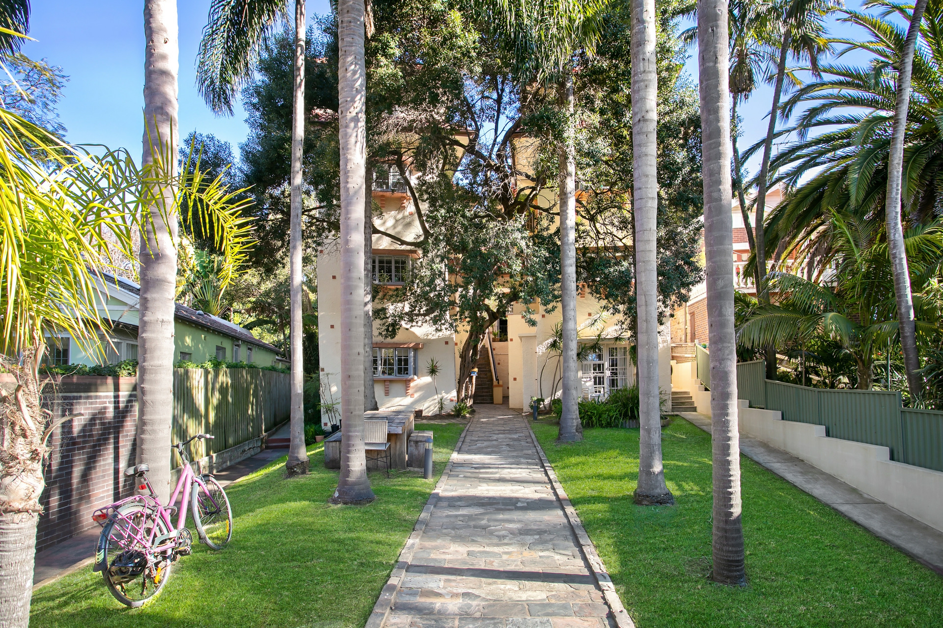 18/64 Sir Thomas Mitchell Road, BONDI BEACH