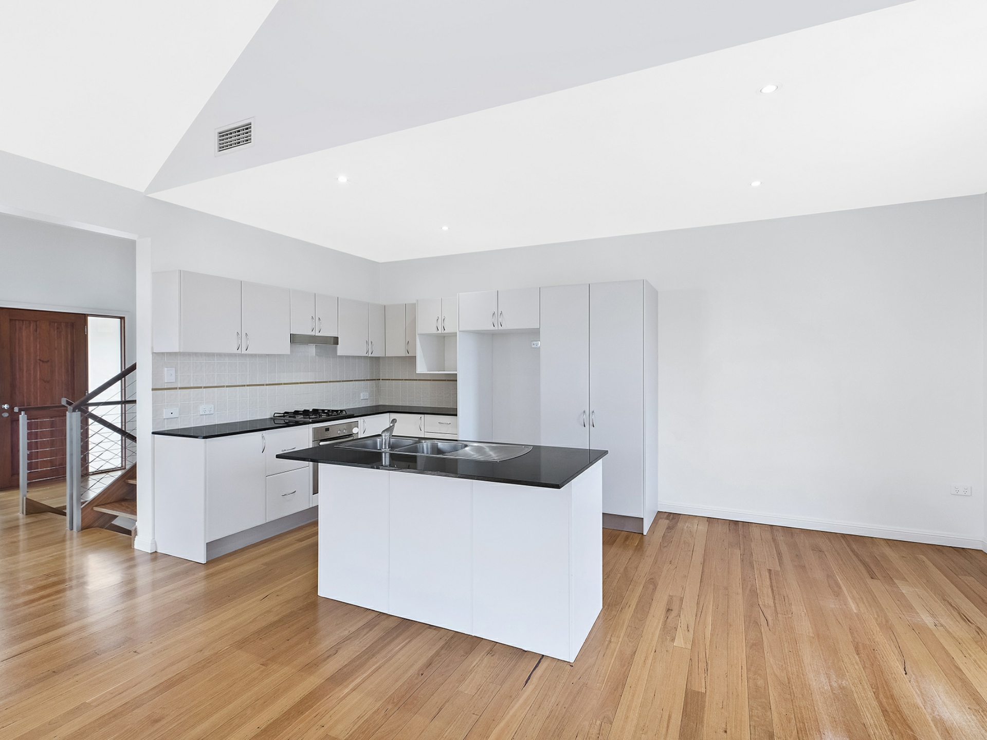 17/41-55 Terrigal Drive, TERRIGAL