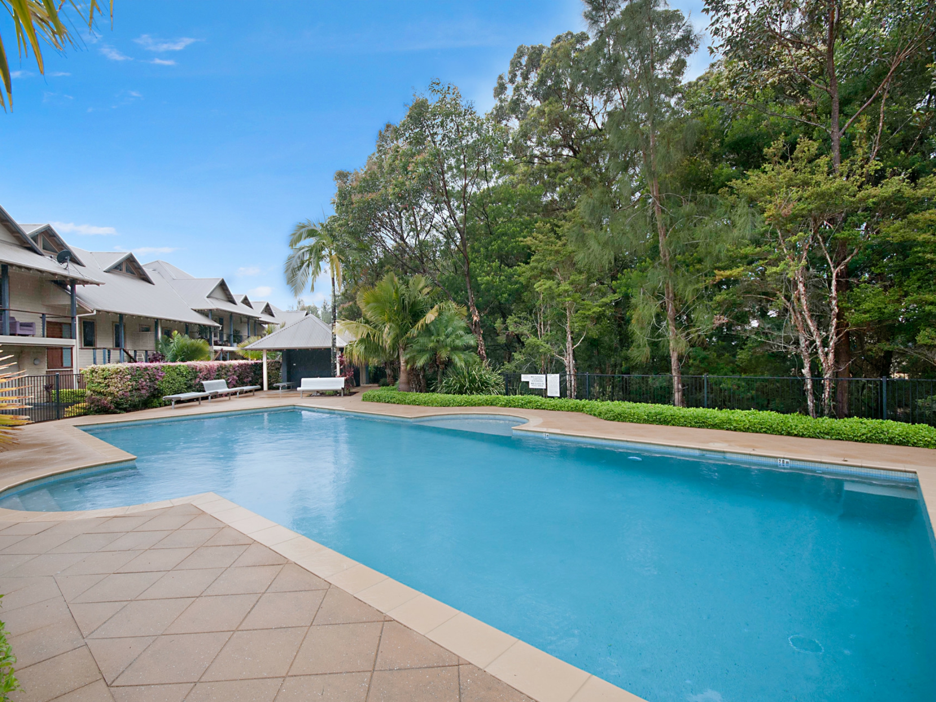 17/41-55 Terrigal Drive, TERRIGAL