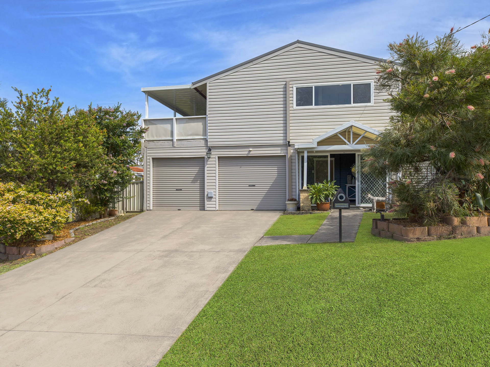 16 Talinga Avenue, Point Clare