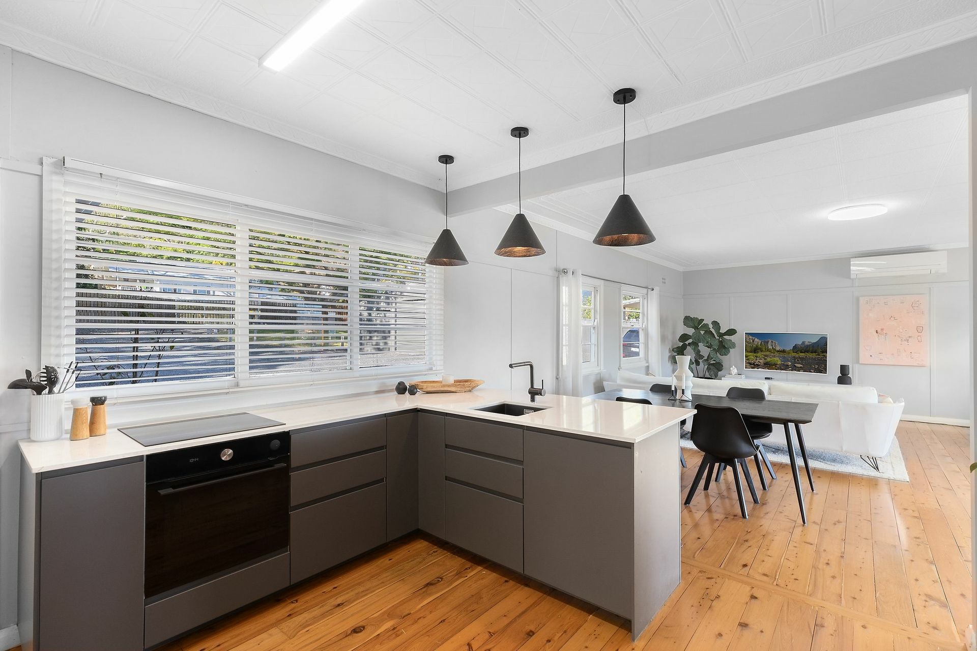 19 Empire Bay Drive, DALEYS POINT