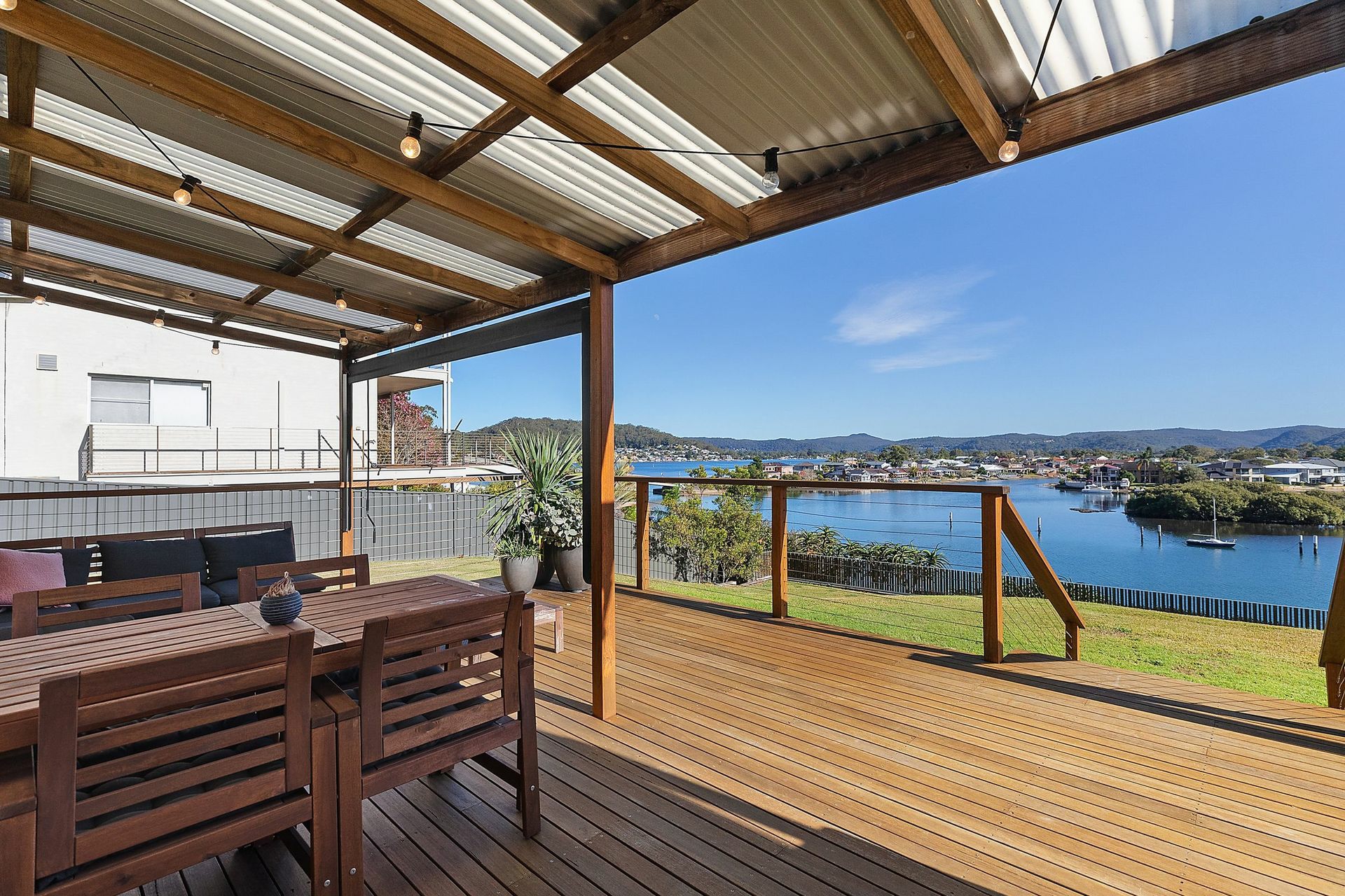 19 Empire Bay Drive, DALEYS POINT