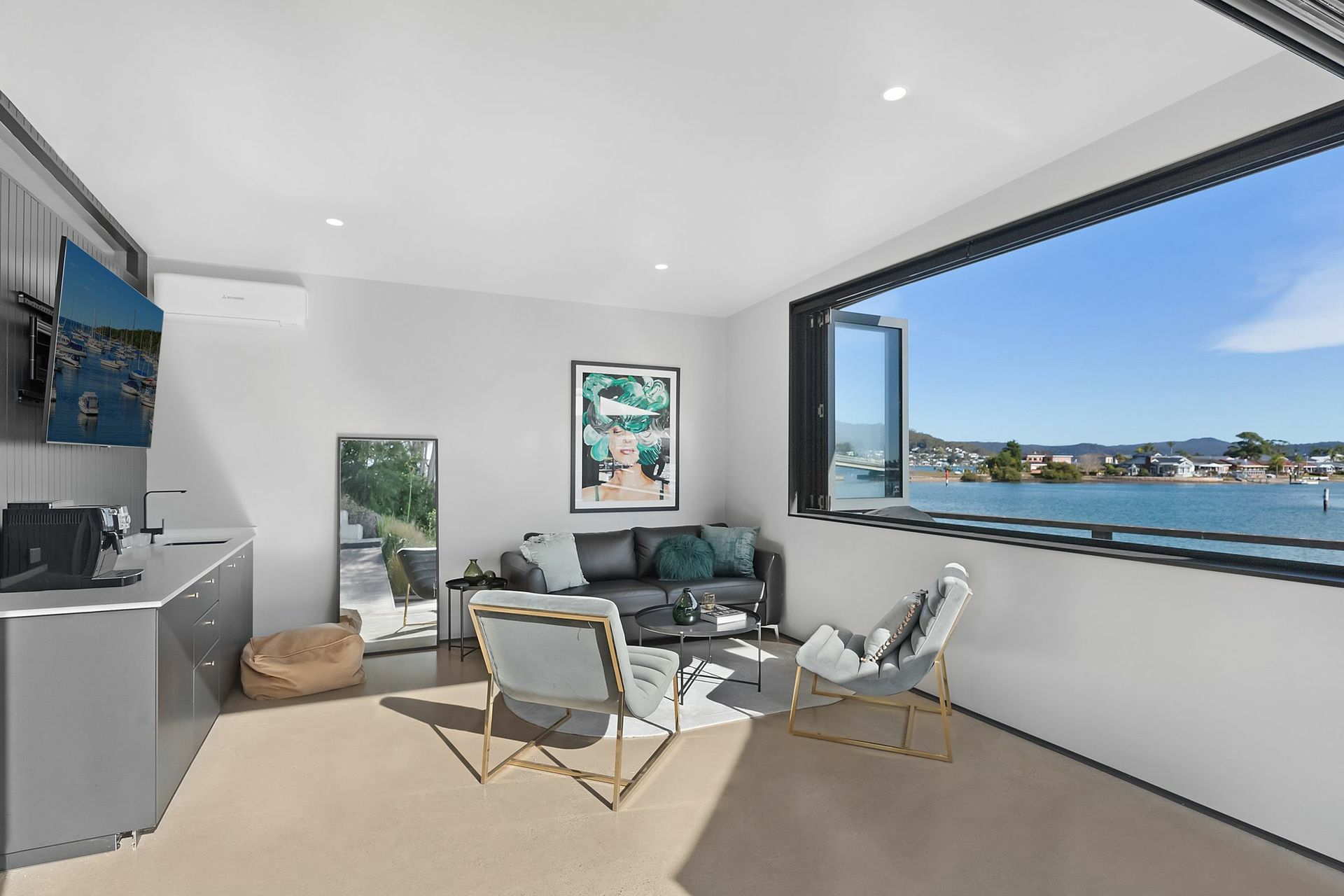 19 Empire Bay Drive, DALEYS POINT