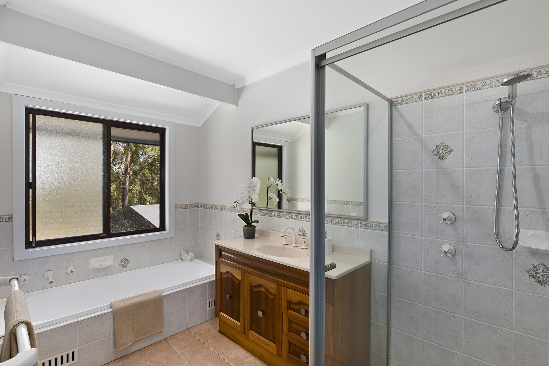 10 Yowie Close, BENSVILLE