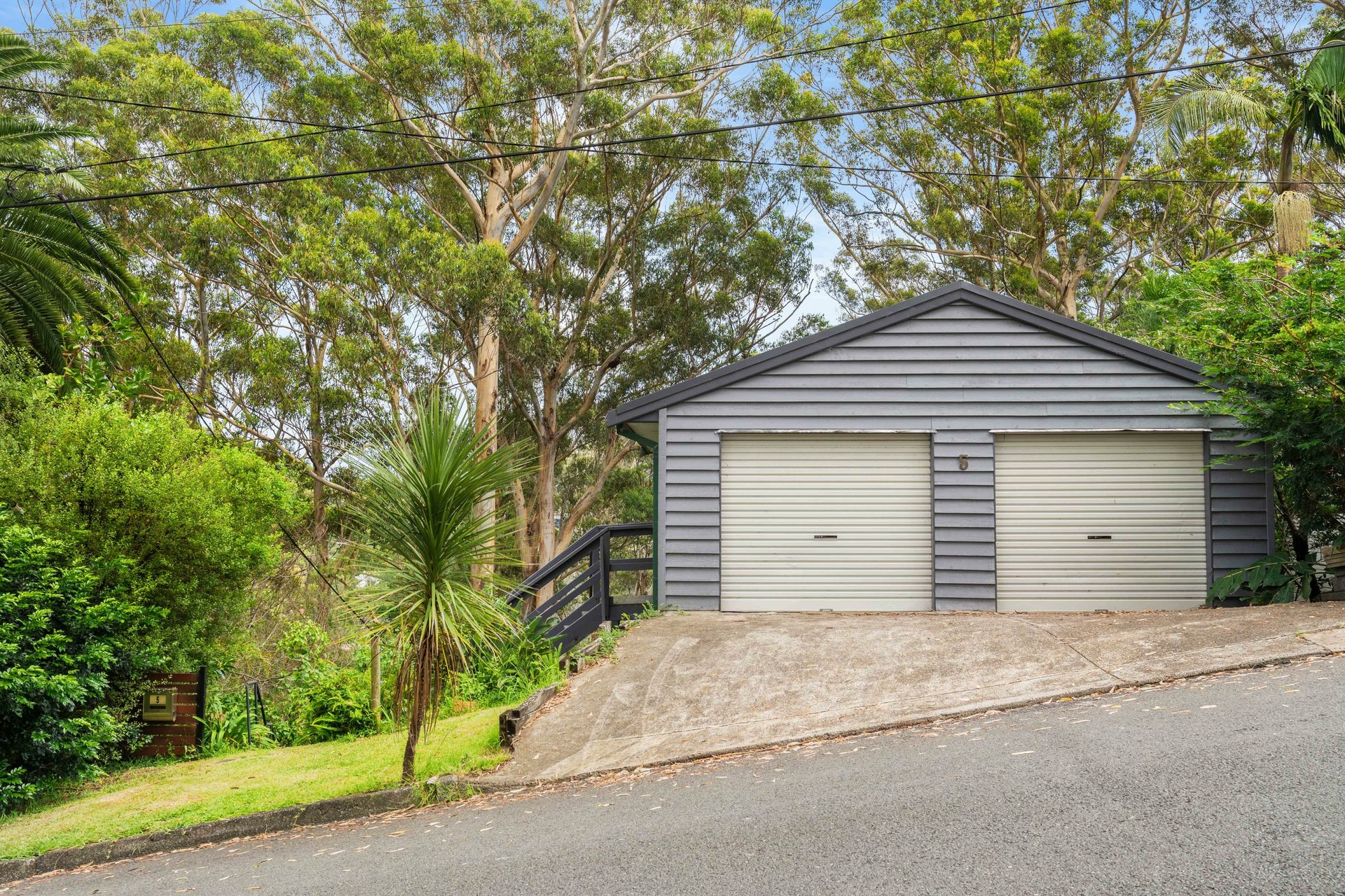 5 Francis Road, NORTH AVOCA