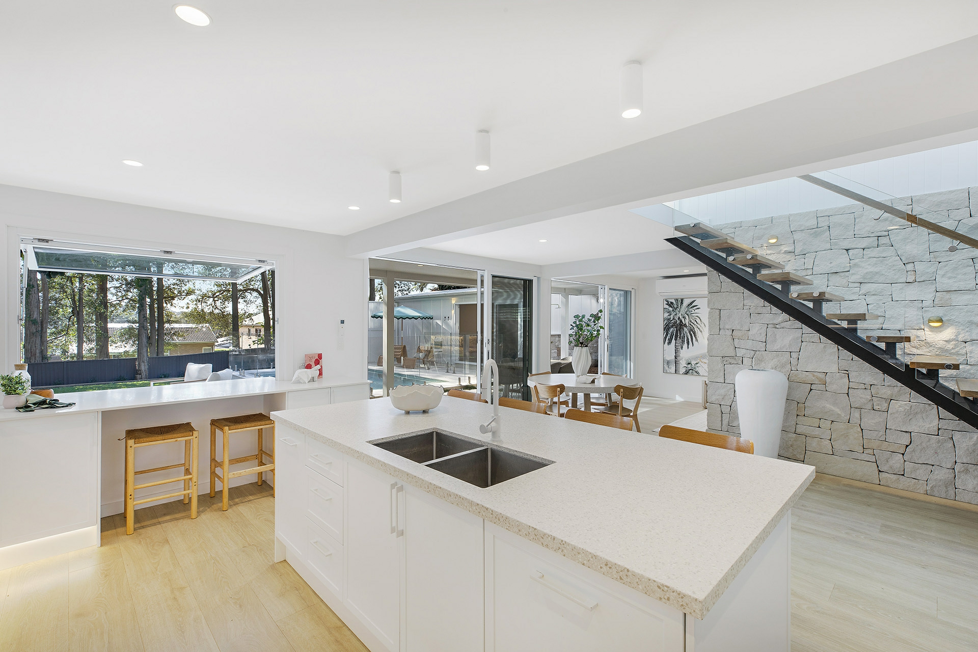 11 Grove Road, WAMBERAL