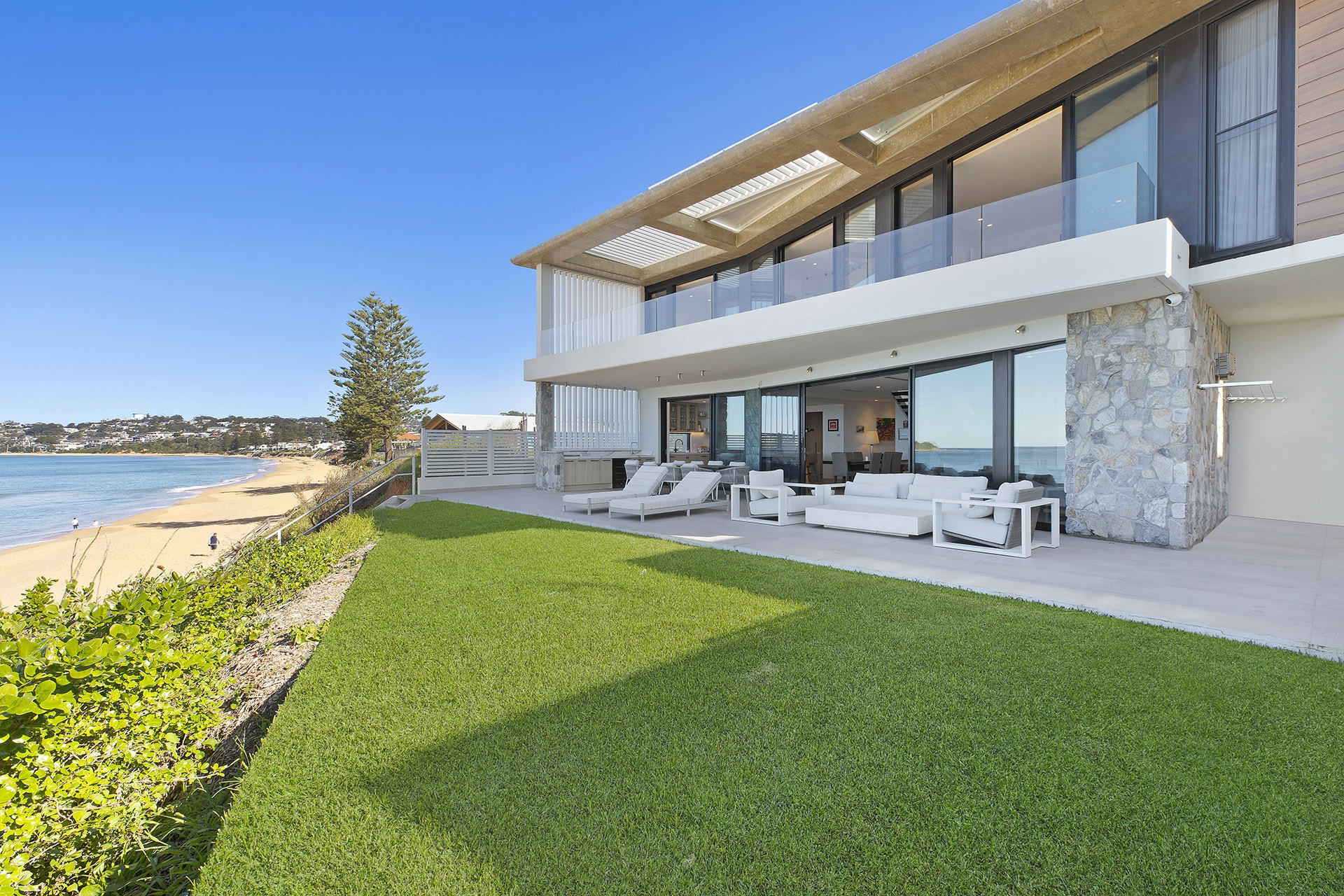 89 Ocean View Drive, WAMBERAL