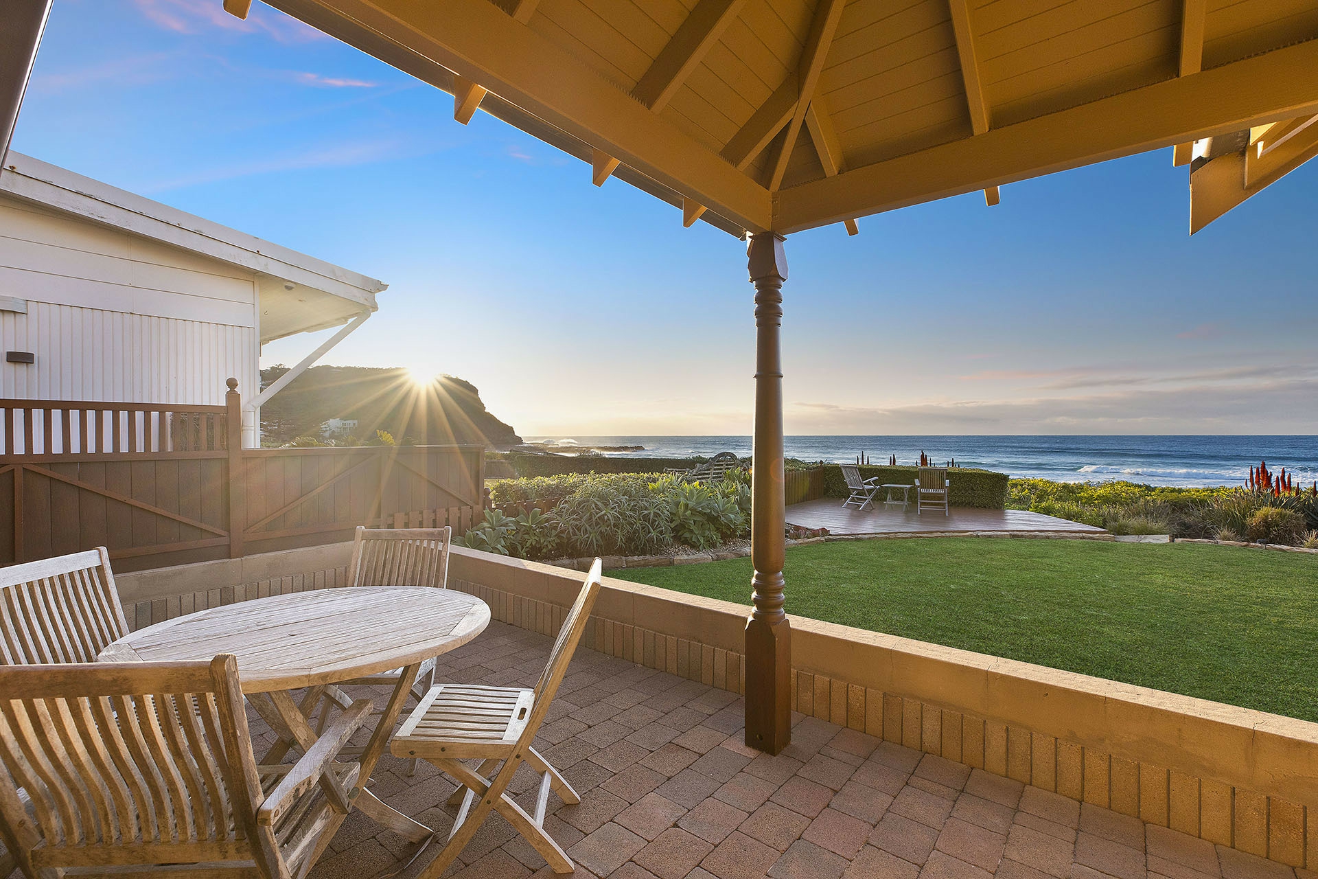 24 North Avoca Parade, NORTH AVOCA