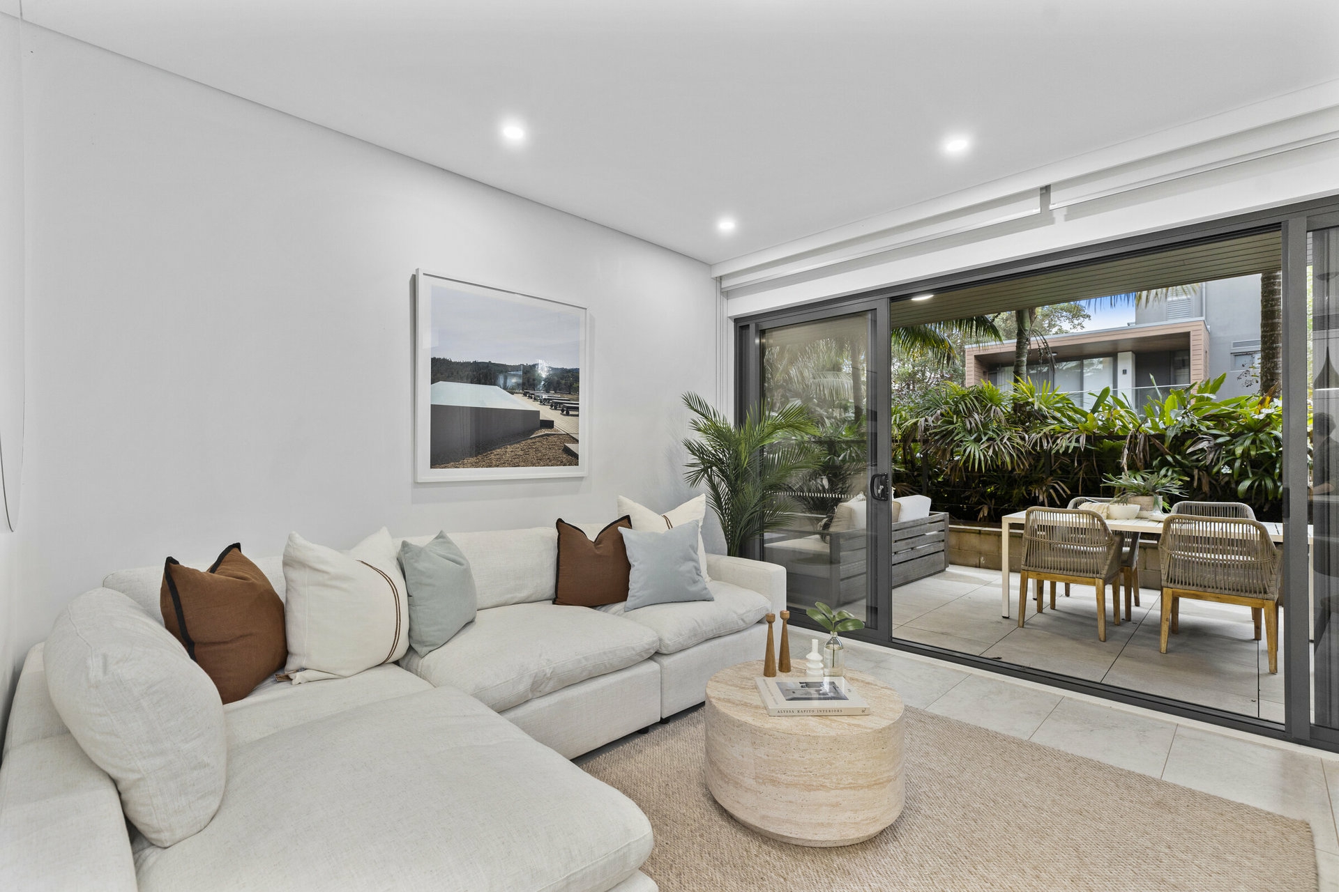 402/156D Terrigal Drive — photo 5 of 22