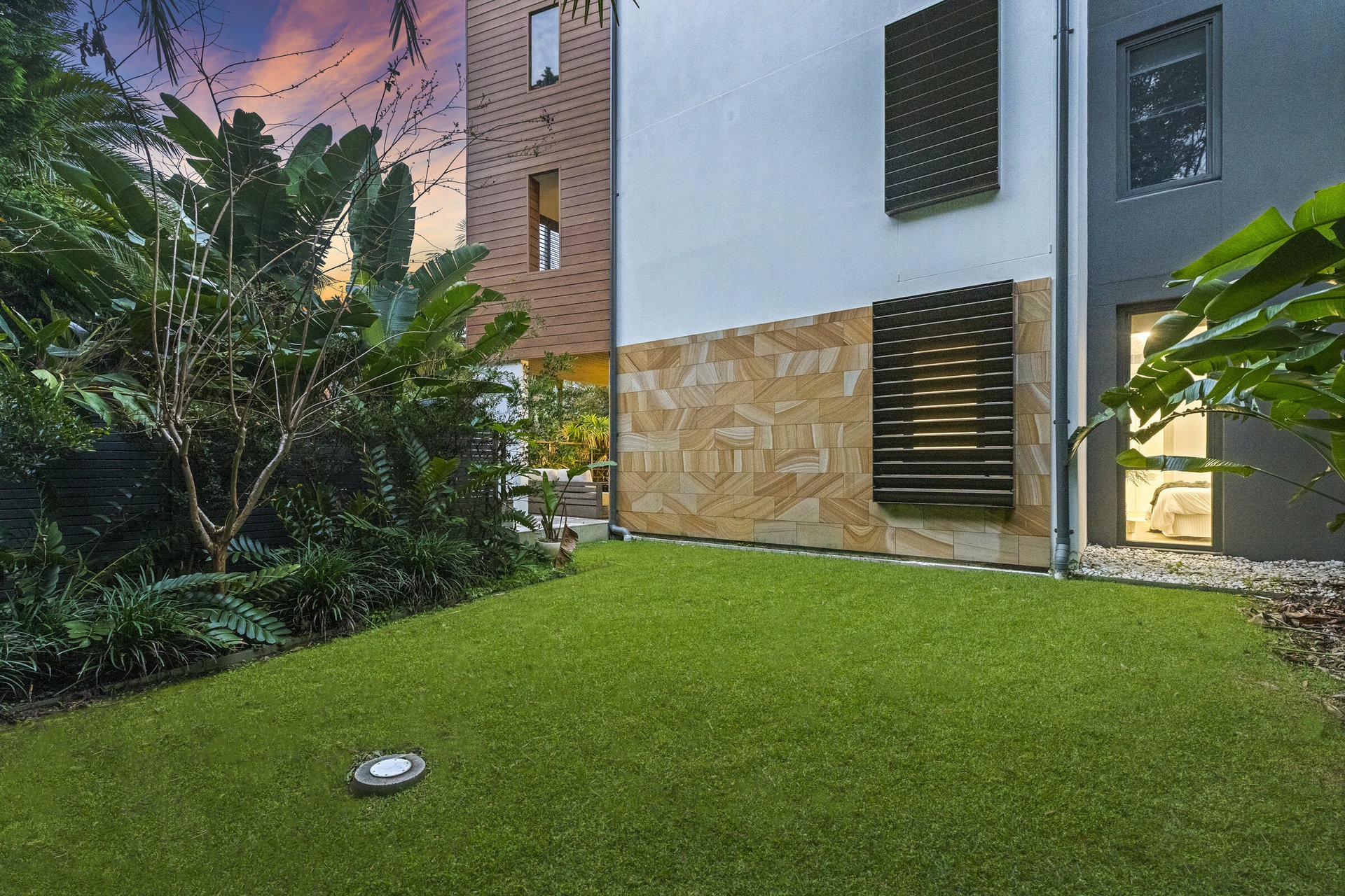 402/156D Terrigal Drive — photo 15 of 22