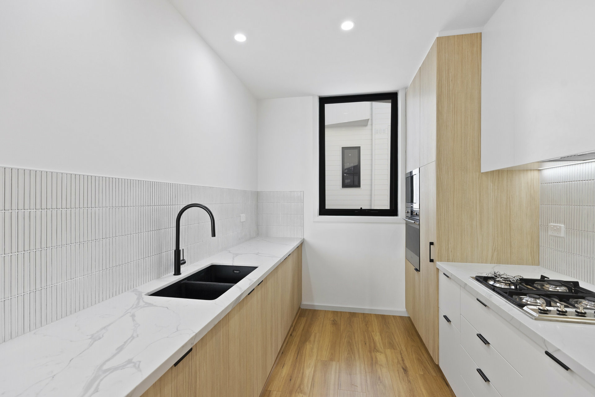 1-6/234 Terrigal Drive — photo 5 of 12