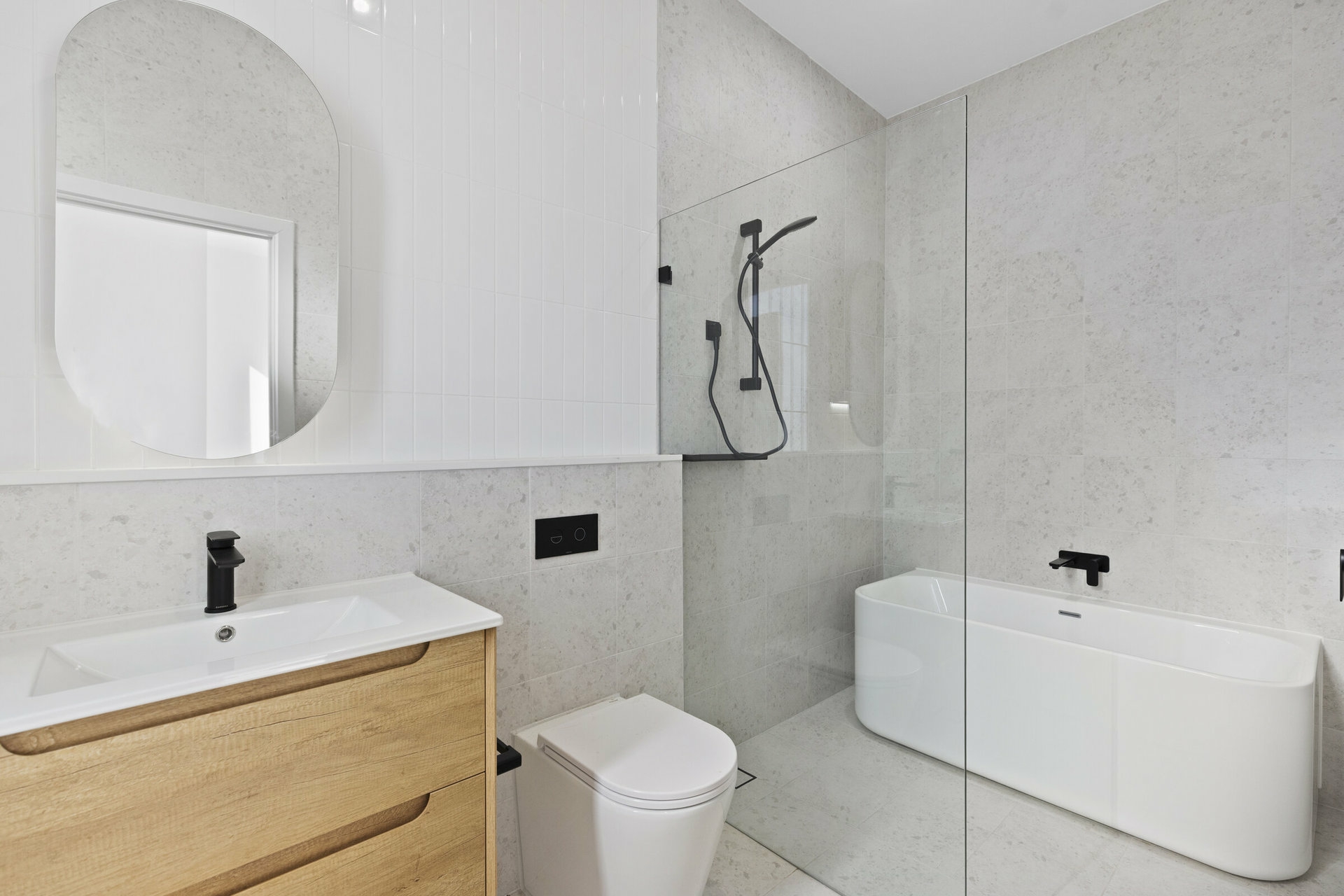 1-6/234 Terrigal Drive — photo 10 of 12