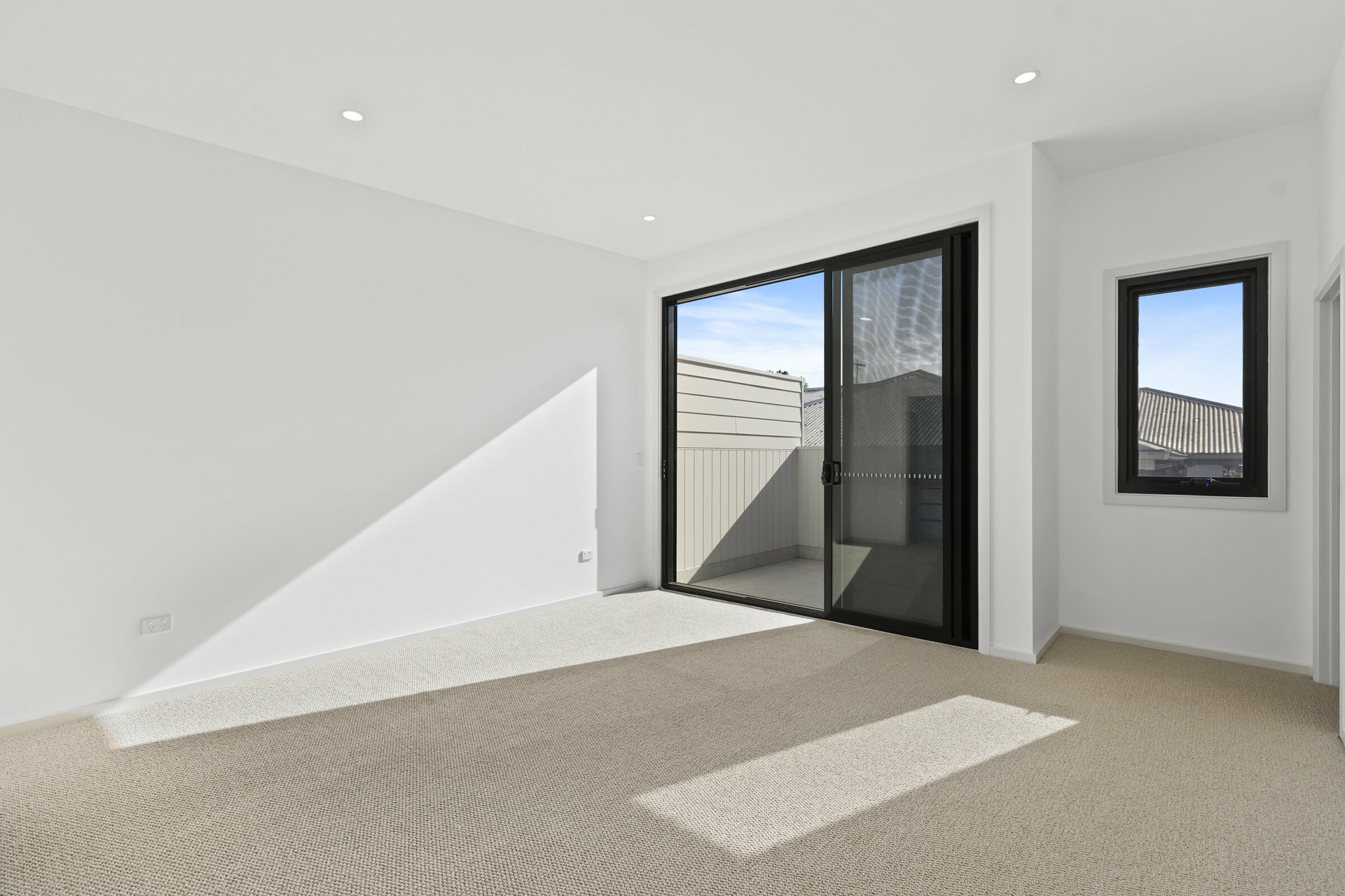 1-6/234 Terrigal Drive — photo 11 of 12
