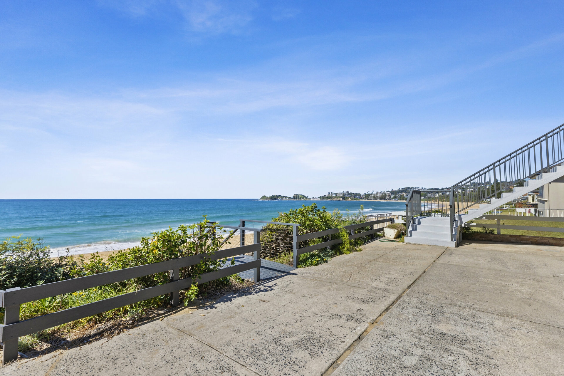 12/37 Ocean View Drive — photo 3 of 15