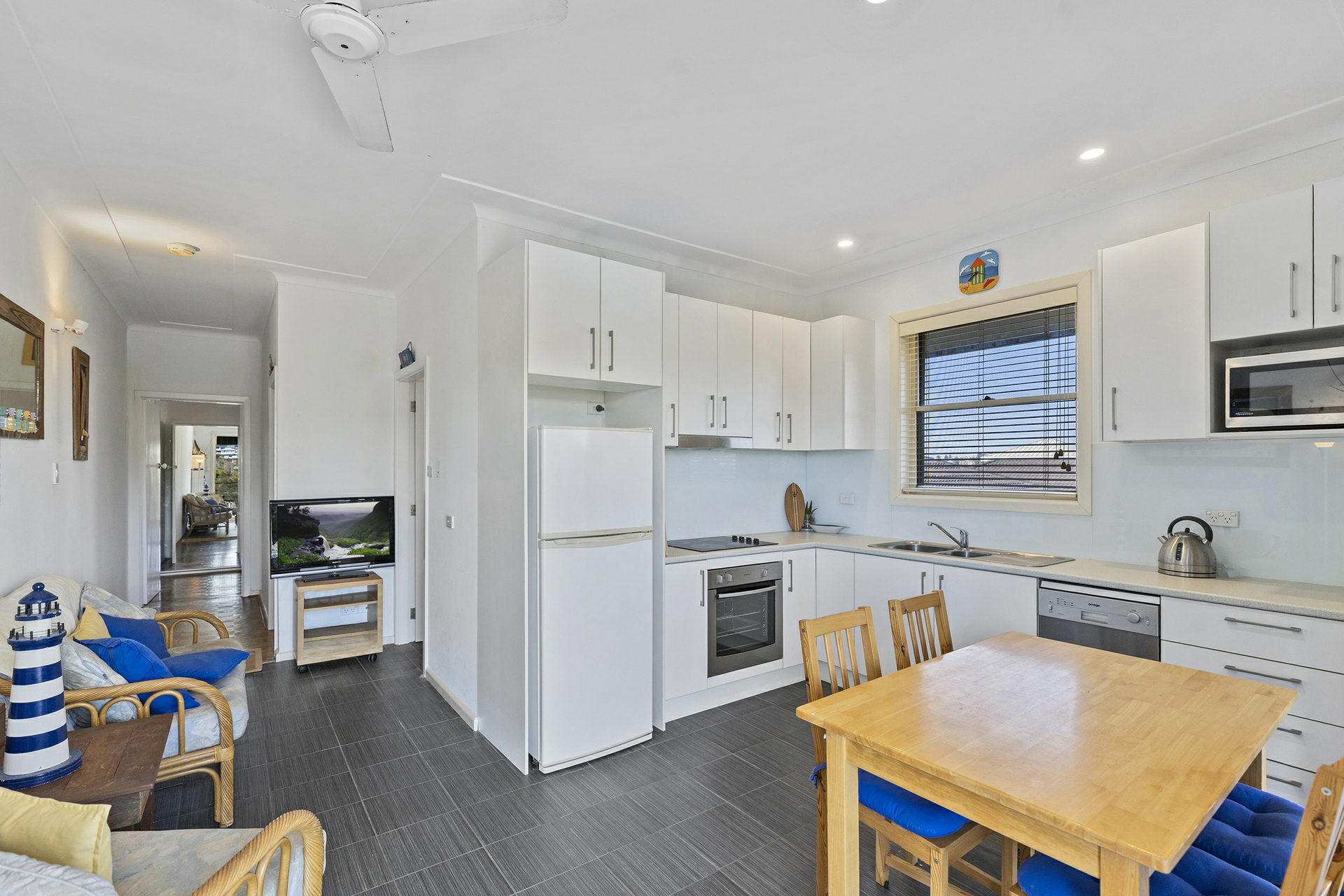 12/37 Ocean View Drive — photo 5 of 15