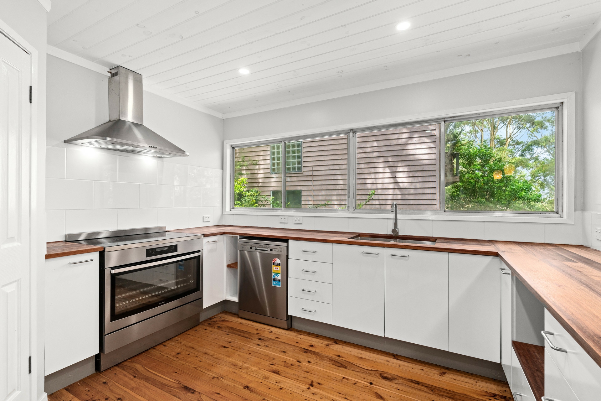 5 Francis Road — photo 4 of 7