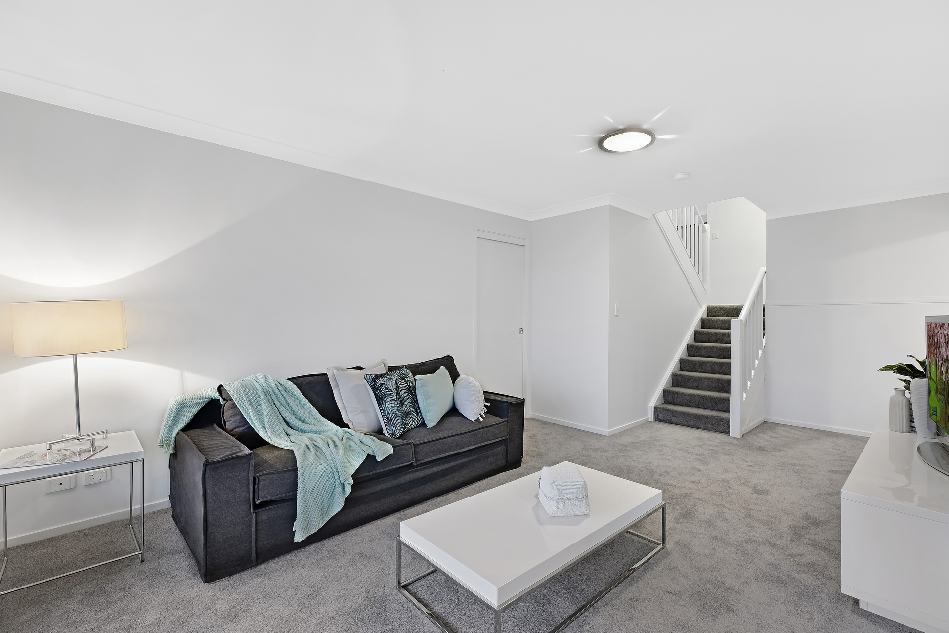 1 Kings Avenue — photo 11 of 14