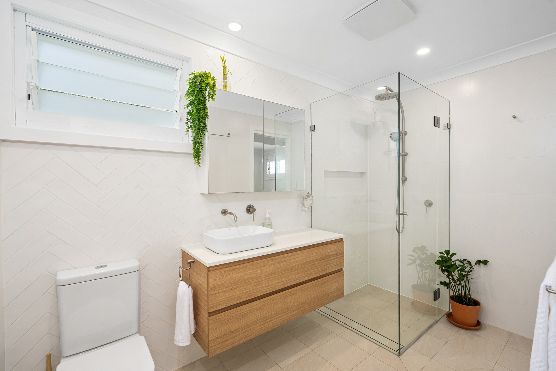 9 Kenneth Avenue — photo 5 of 13