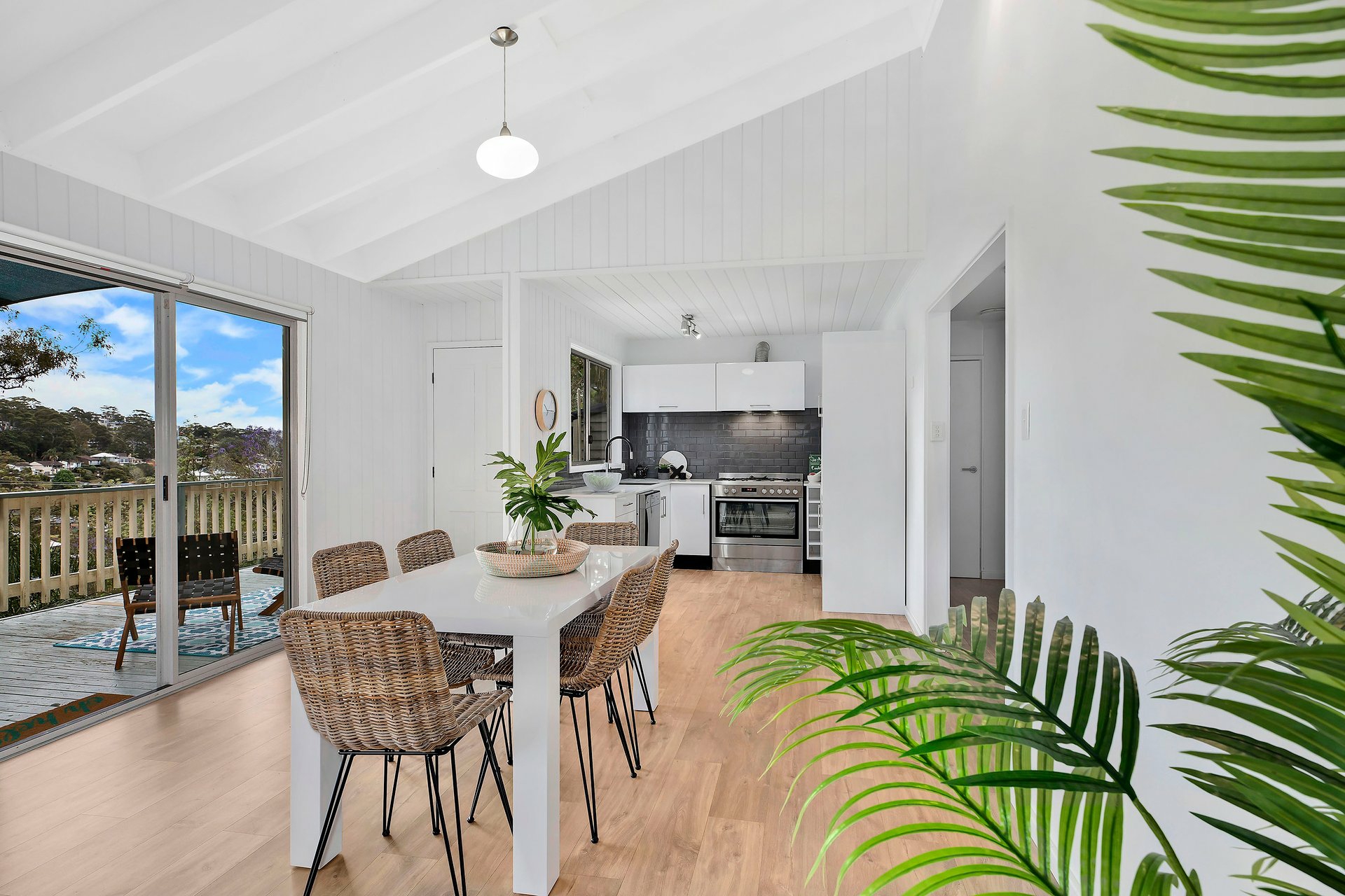 42 Riviera Avenue — photo 3 of 14