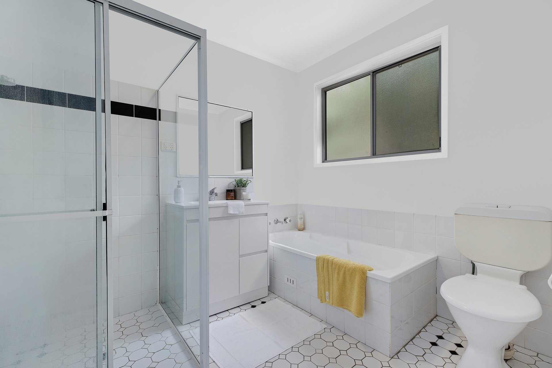 42 Riviera Avenue — photo 10 of 14