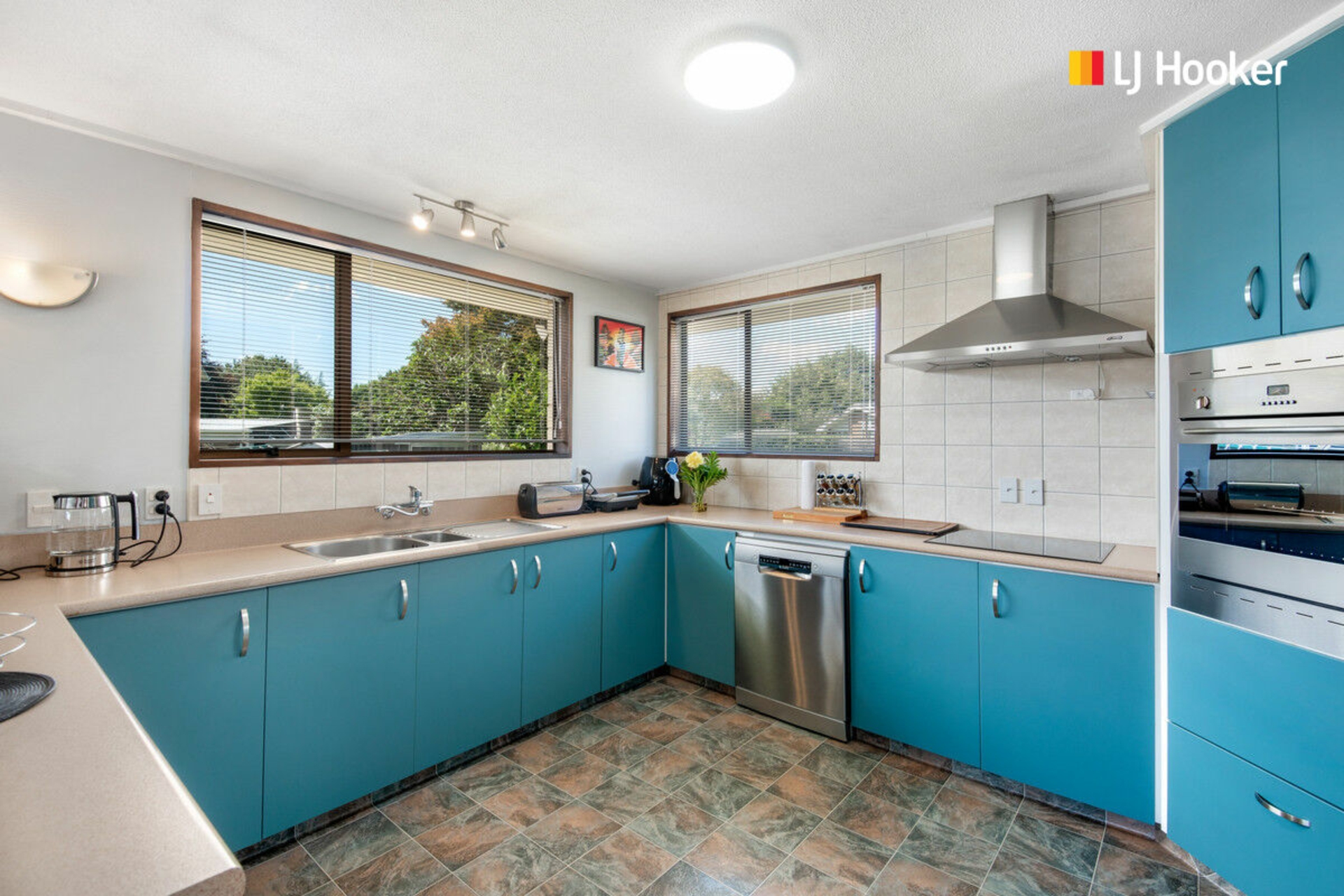 9 Cedar Crescent, MOSGIEL