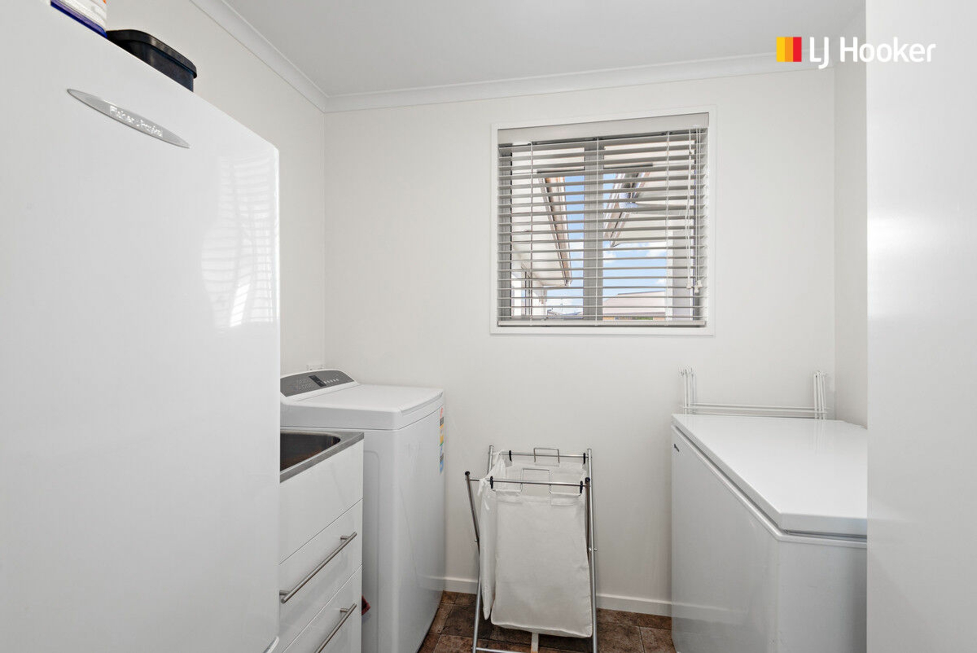 24 William James Close, MOSGIEL
