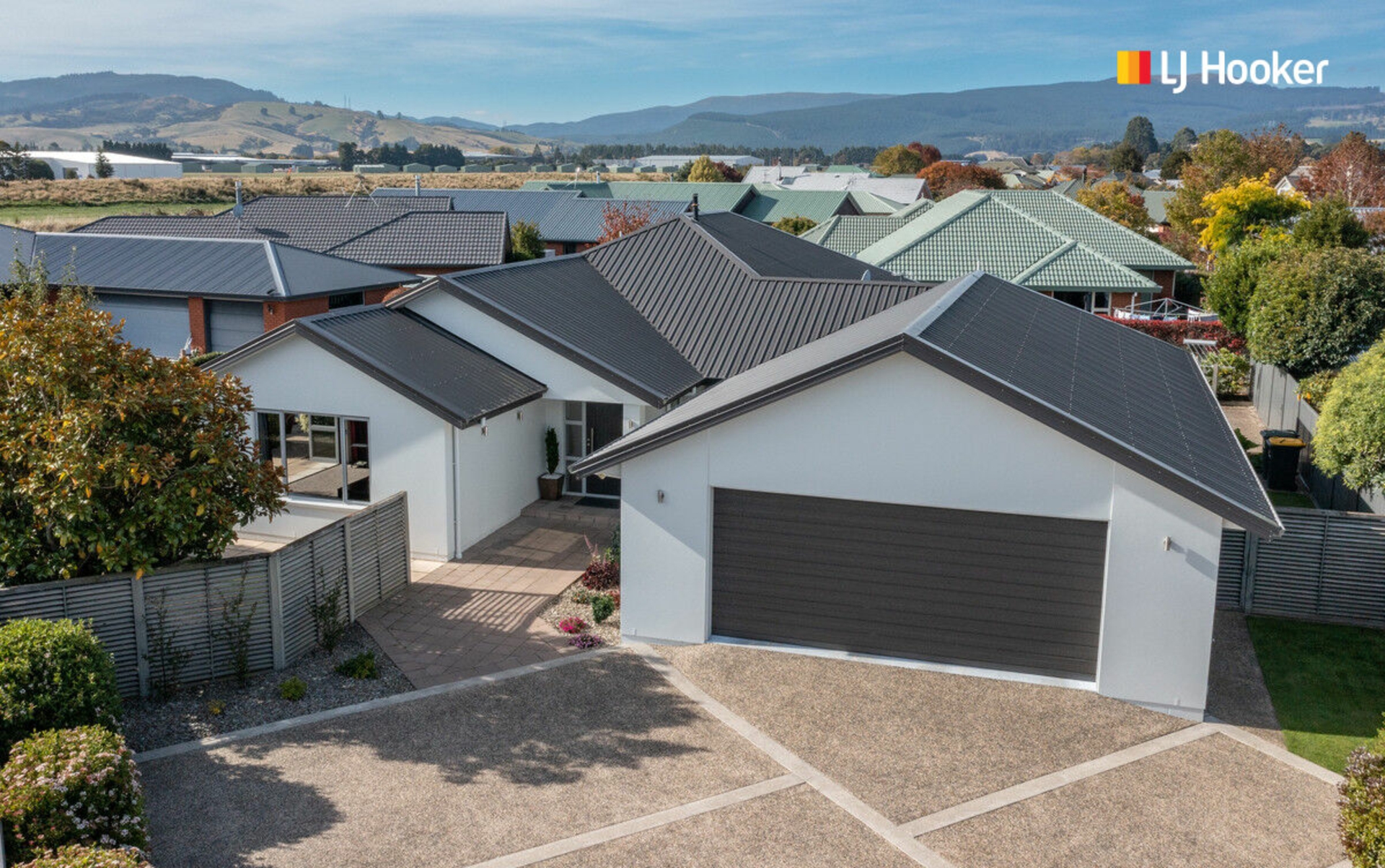 24 William James Close, MOSGIEL