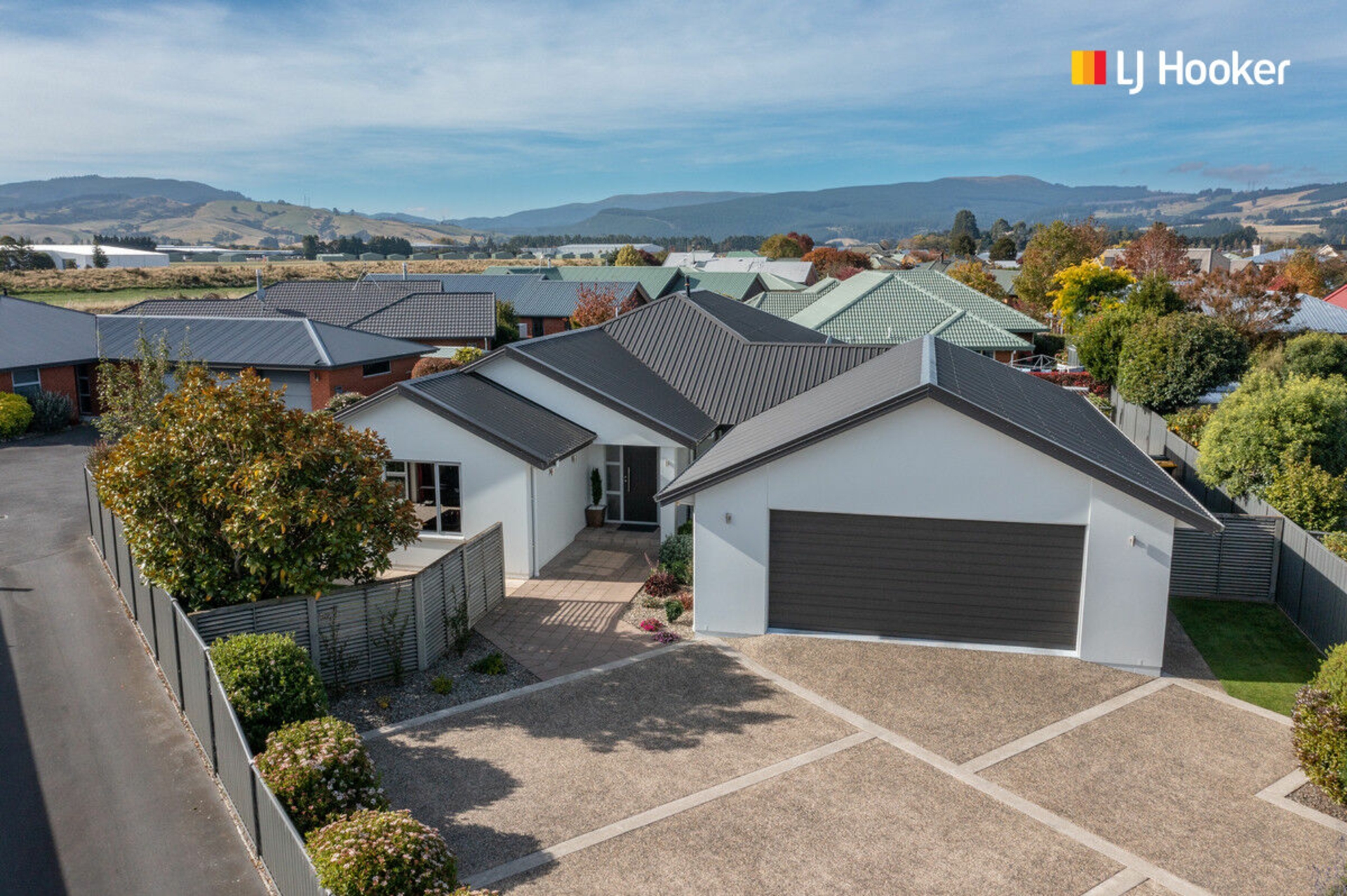 24 William James Close, MOSGIEL