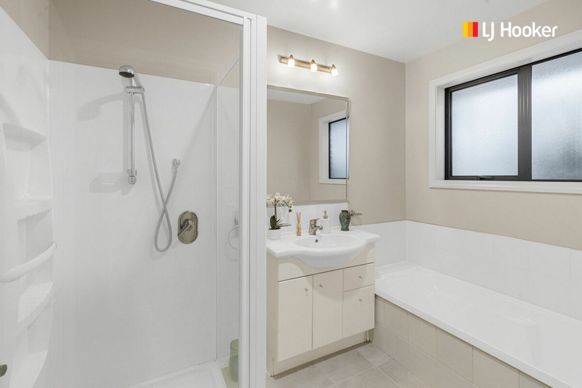 99 Wakari Road, HELENSBURGH